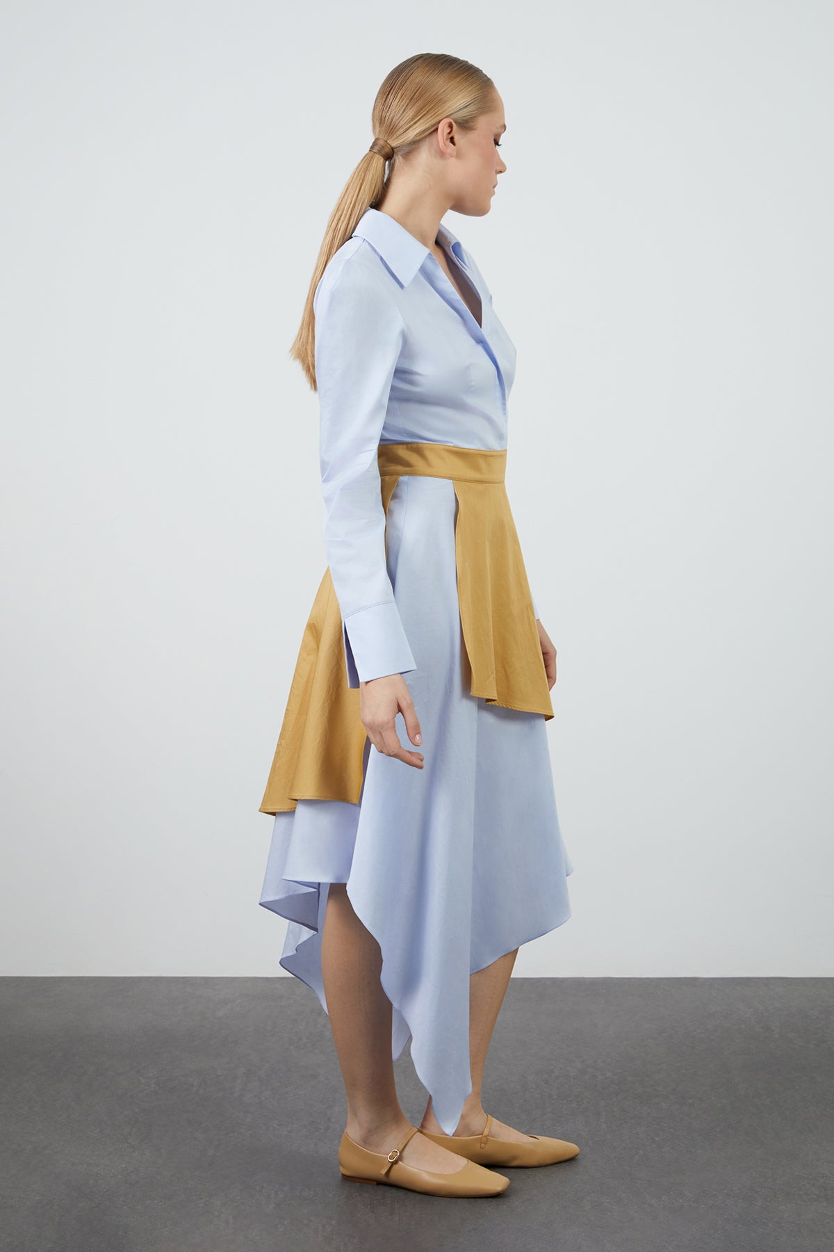 Renk Kontrast Detaylı Uzun Asimetrik Elbise