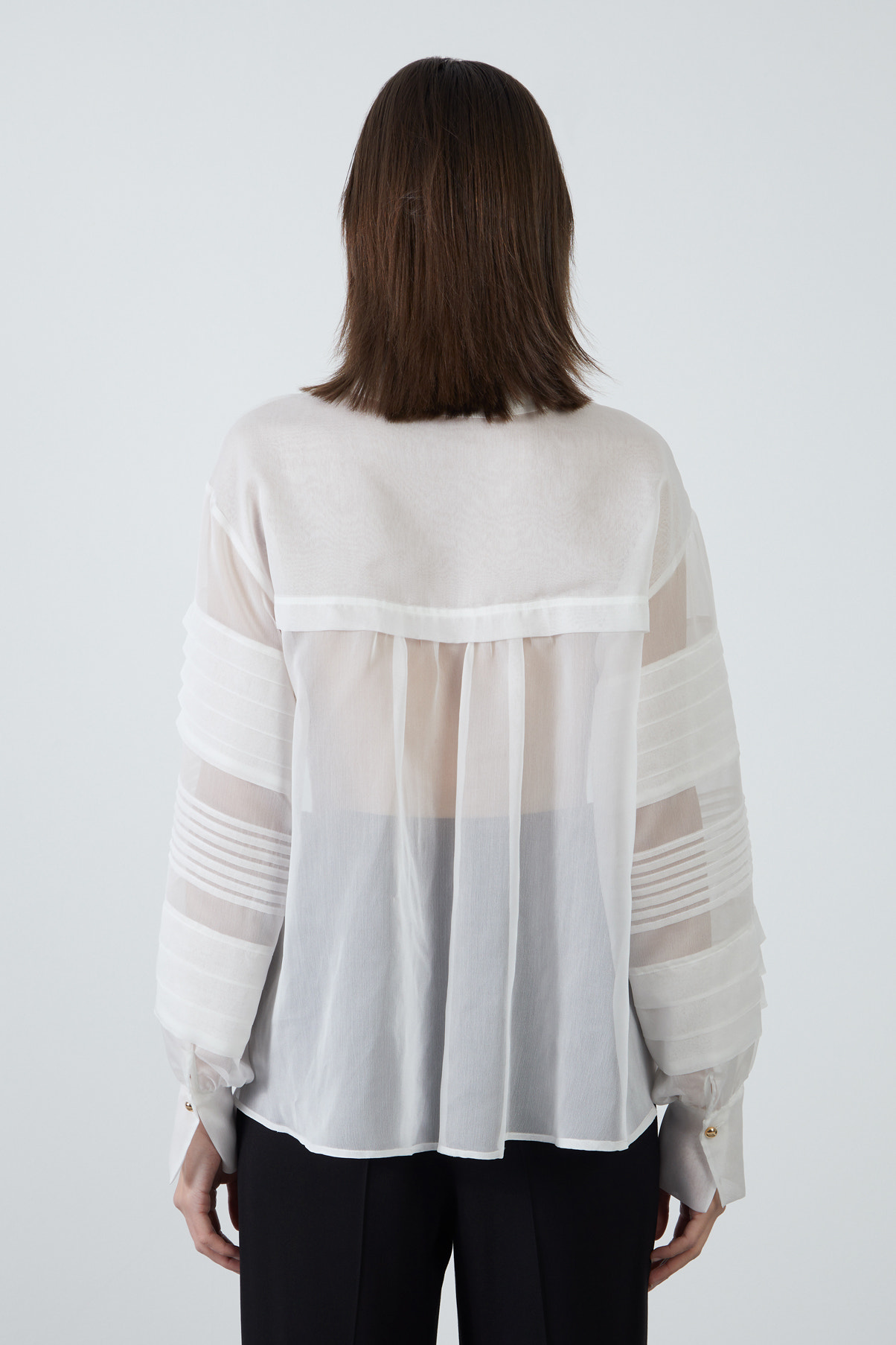 Kolları Nevrür Detaylı Transparan Şifon Gömlek