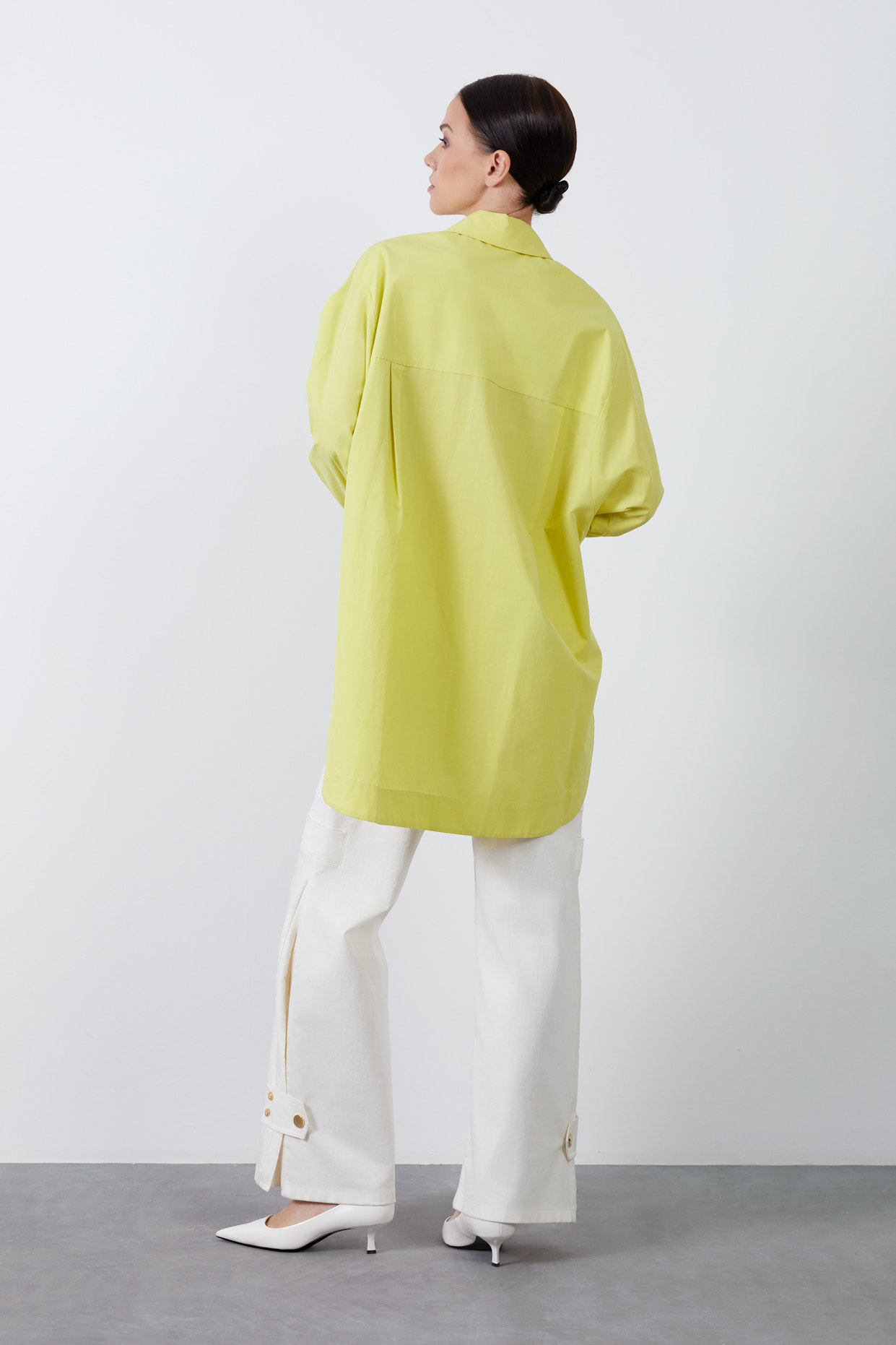 Etiket Detaylı Uzun Gömlek