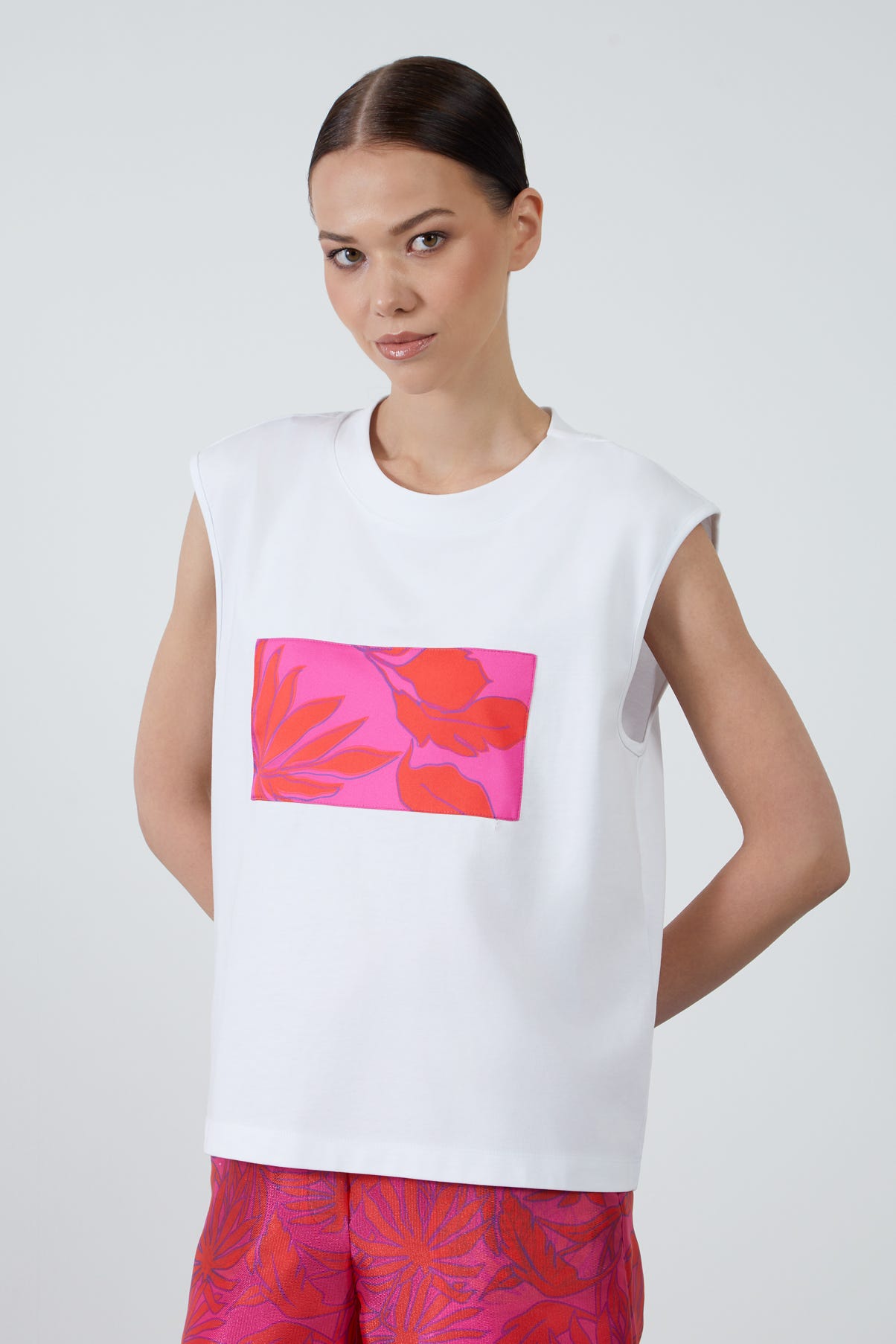 Ön Beden Pano Desenli Bluz