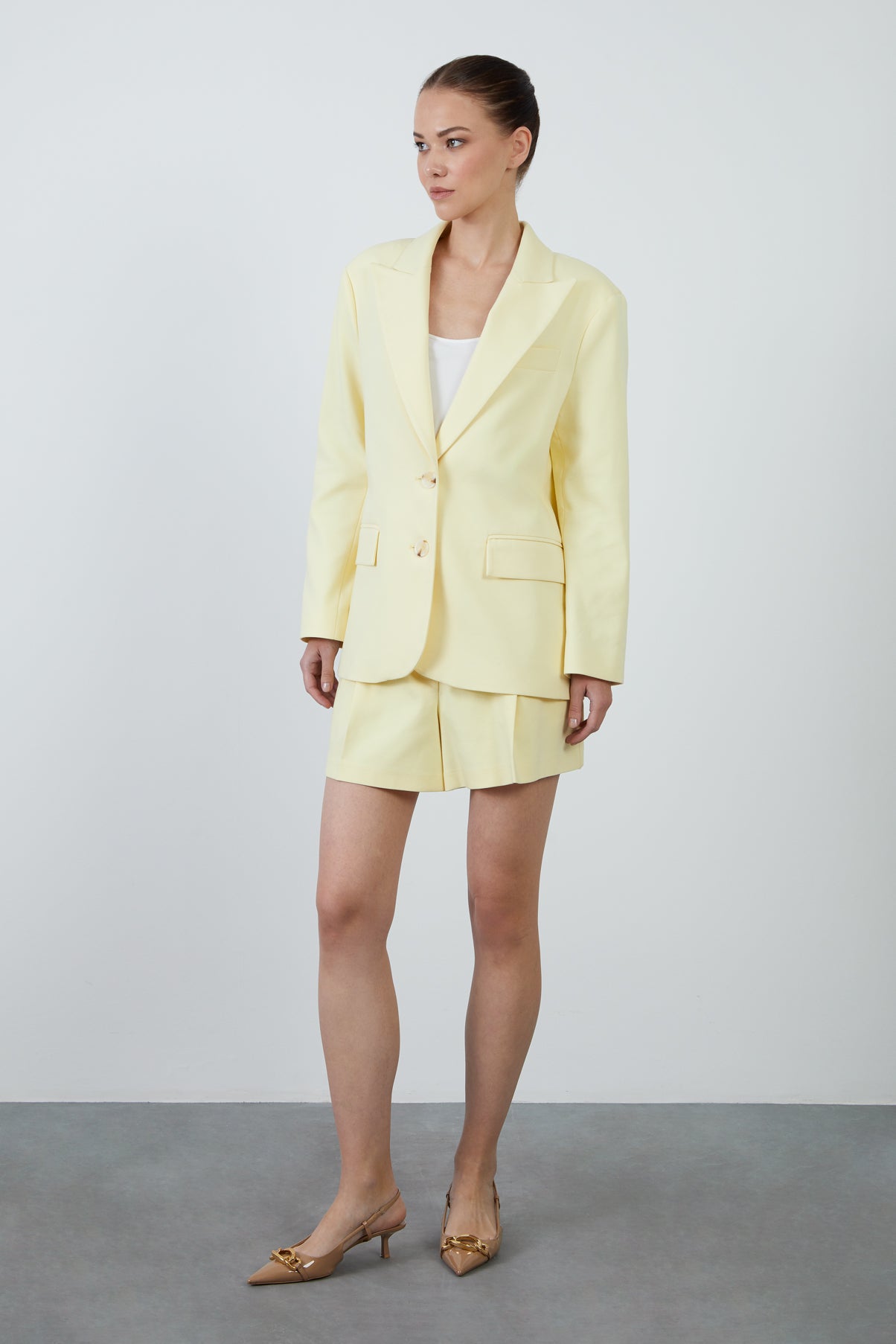 Kollarda Origami Katlama Detaylı İşlemeli Ceket