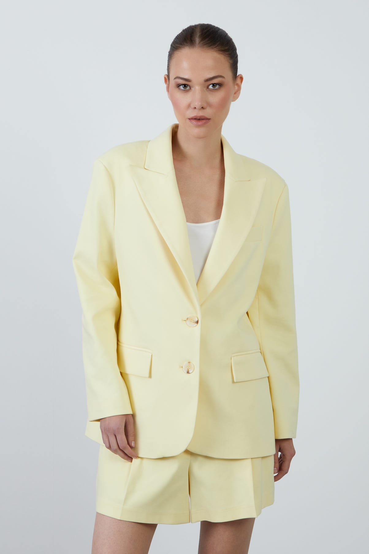 Kollarda Origami Katlama Detaylı İşlemeli Ceket