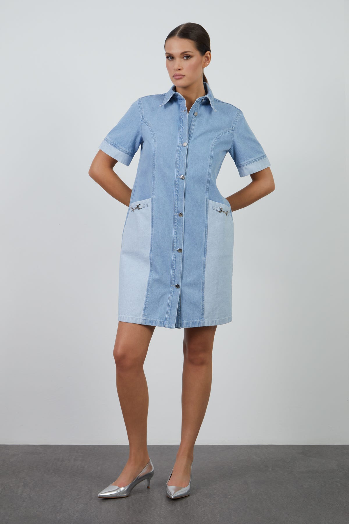 Aksesuar Detaylı Mini Regular Fit Denim Elbise