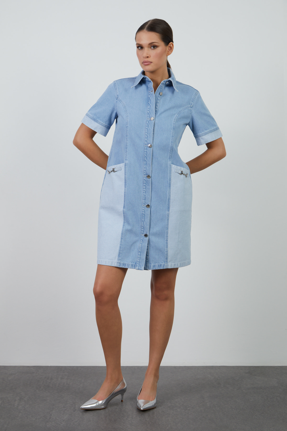 Aksesuar Detaylı Mini Regular Fit Denim Elbise