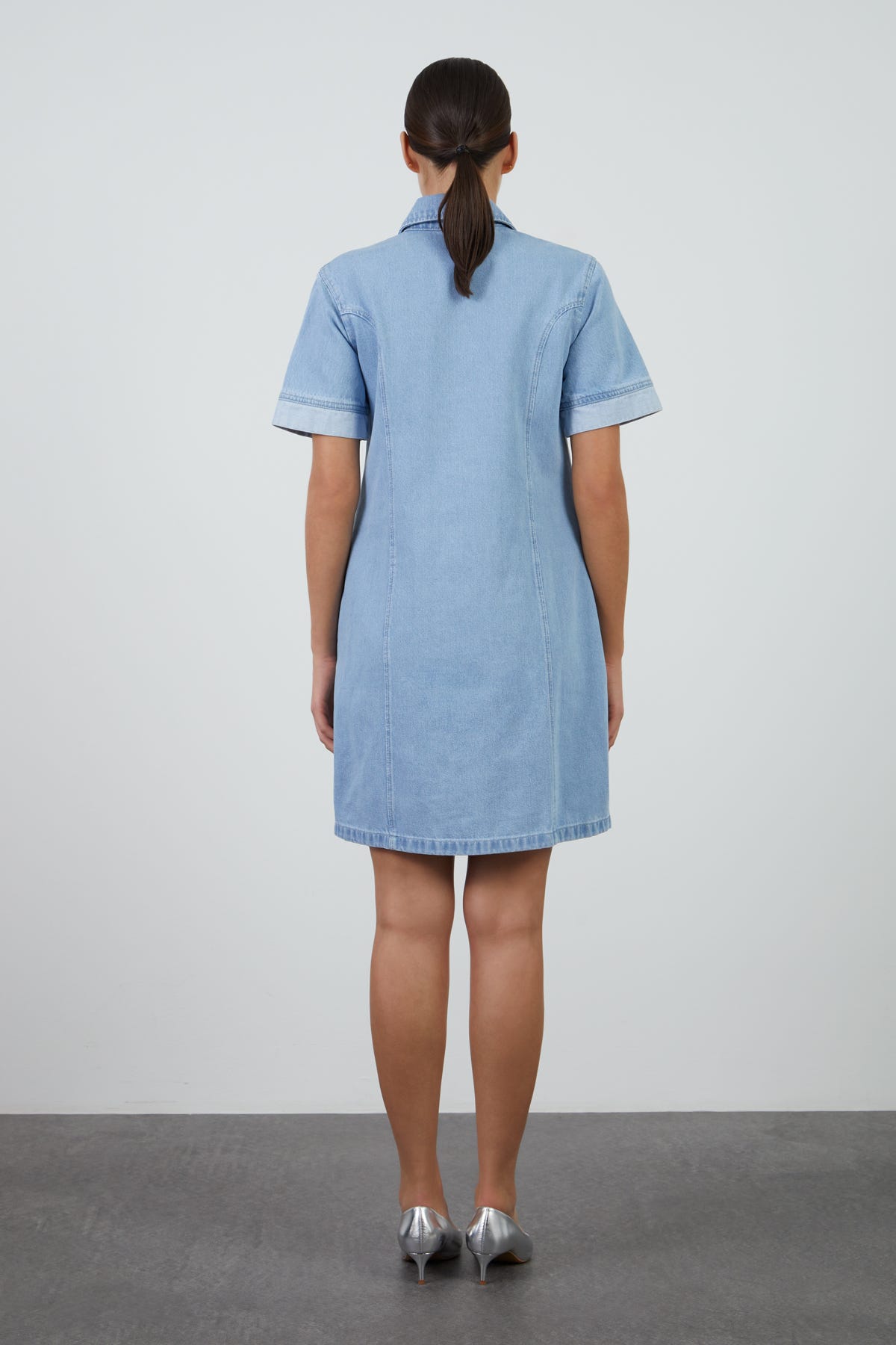 Aksesuar Detaylı Mini Regular Fit Denim Elbise