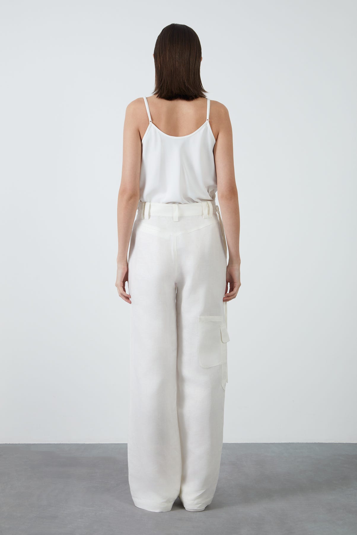 Bağcık Detaylı Büzülebilir Bol Paça Keten Pantolon