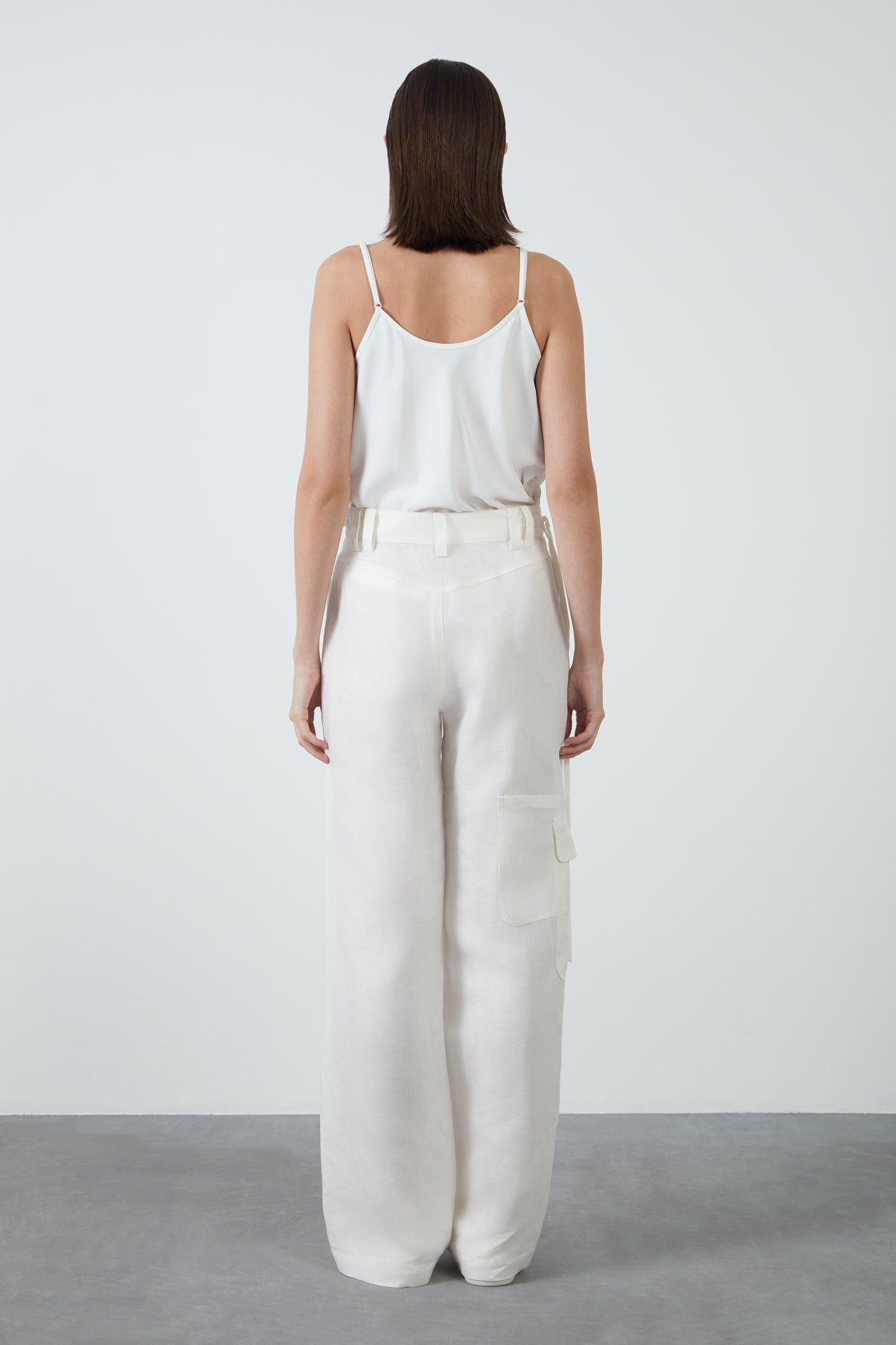 Bağcık Detaylı Büzülebilir Bol Paça Keten Pantolon