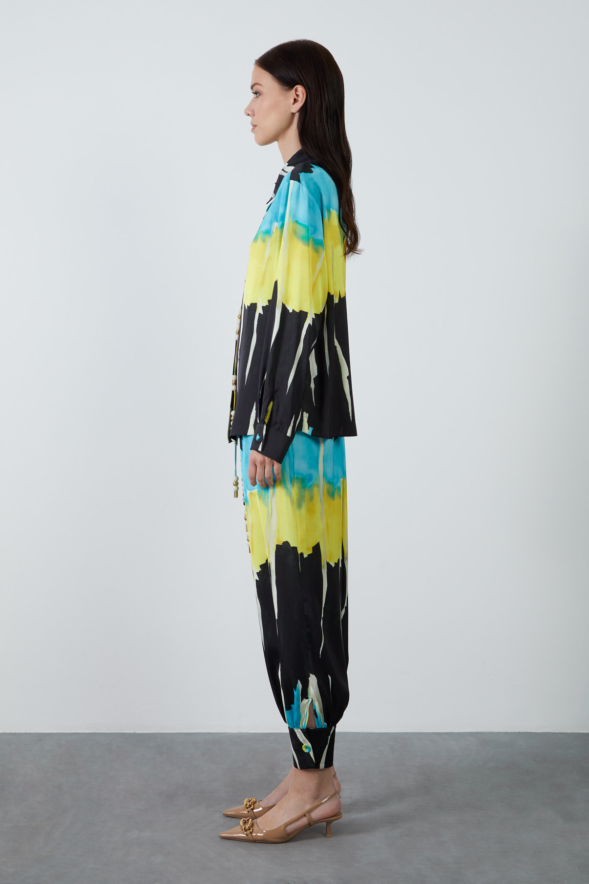 Aksesuar Detaylı Çok Renkli Gömlek