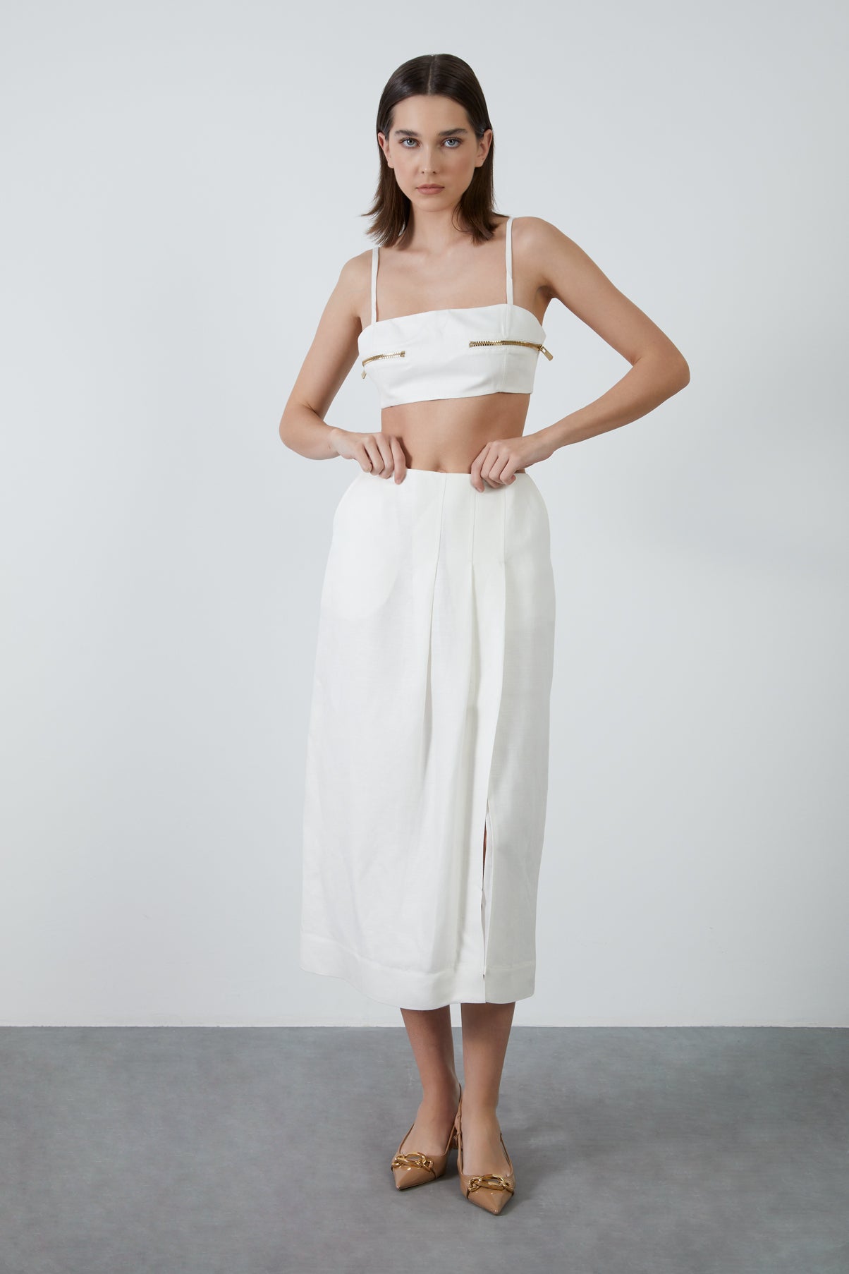 Ön Beden Pileli Ve Yırtmaç Detaylı Keten Etek