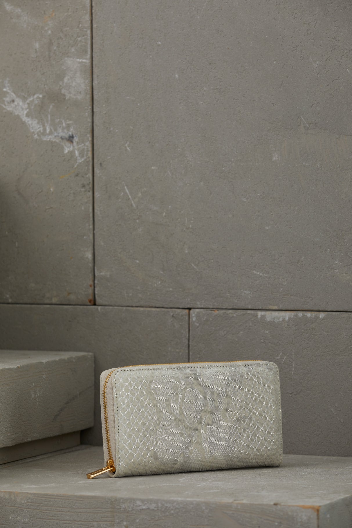 Fermuarlı Deri Cüzdan