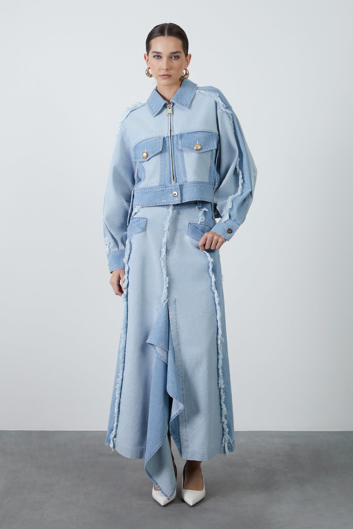 Kol Üstü Püskül Detaylı İki Renkli Jean Ceket