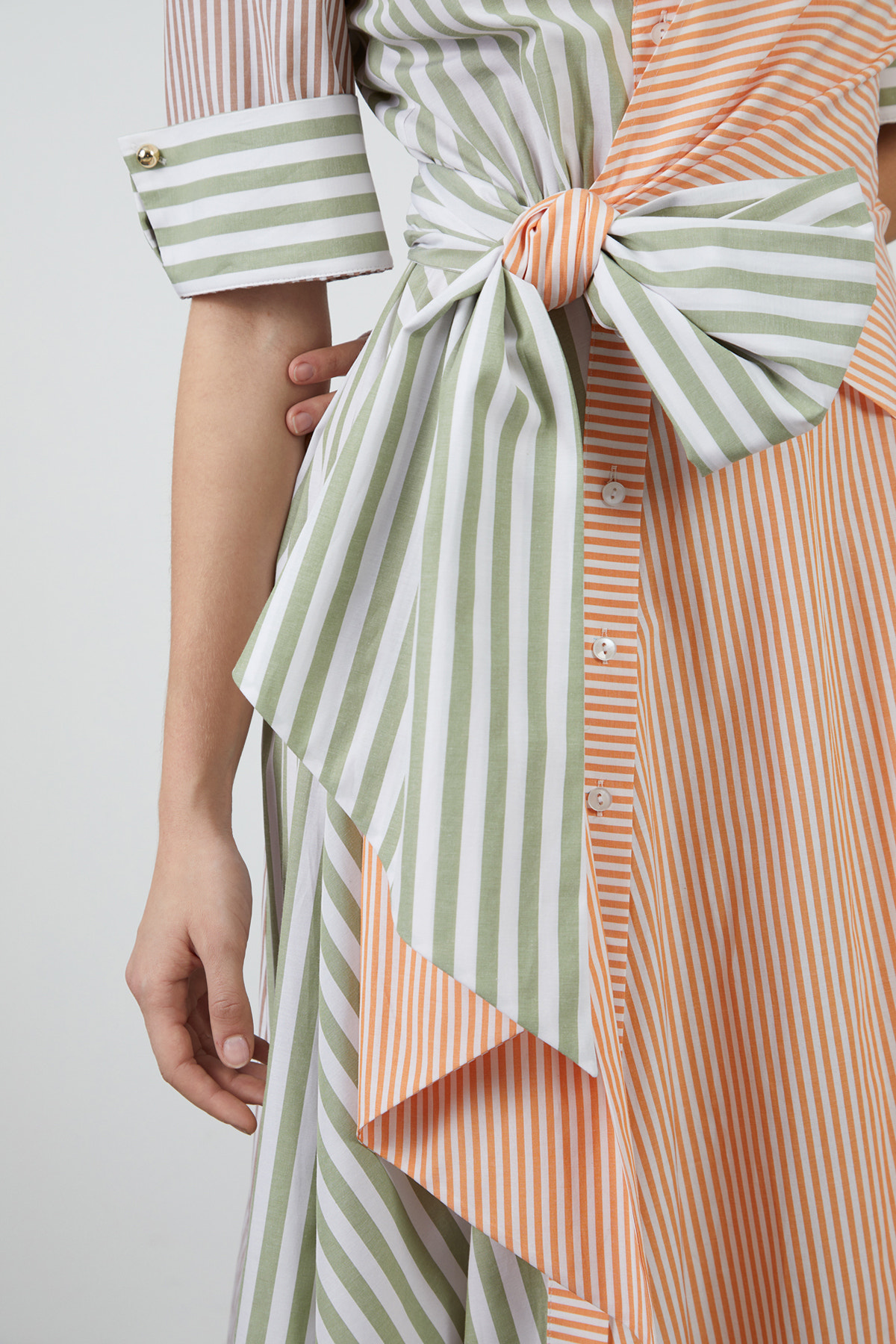 Gömlek Yaka Kısa Kollu Uzun Elbise