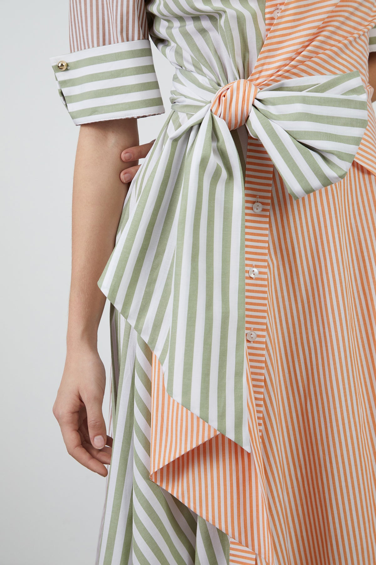 Gömlek Yaka Kısa Kollu Uzun Elbise