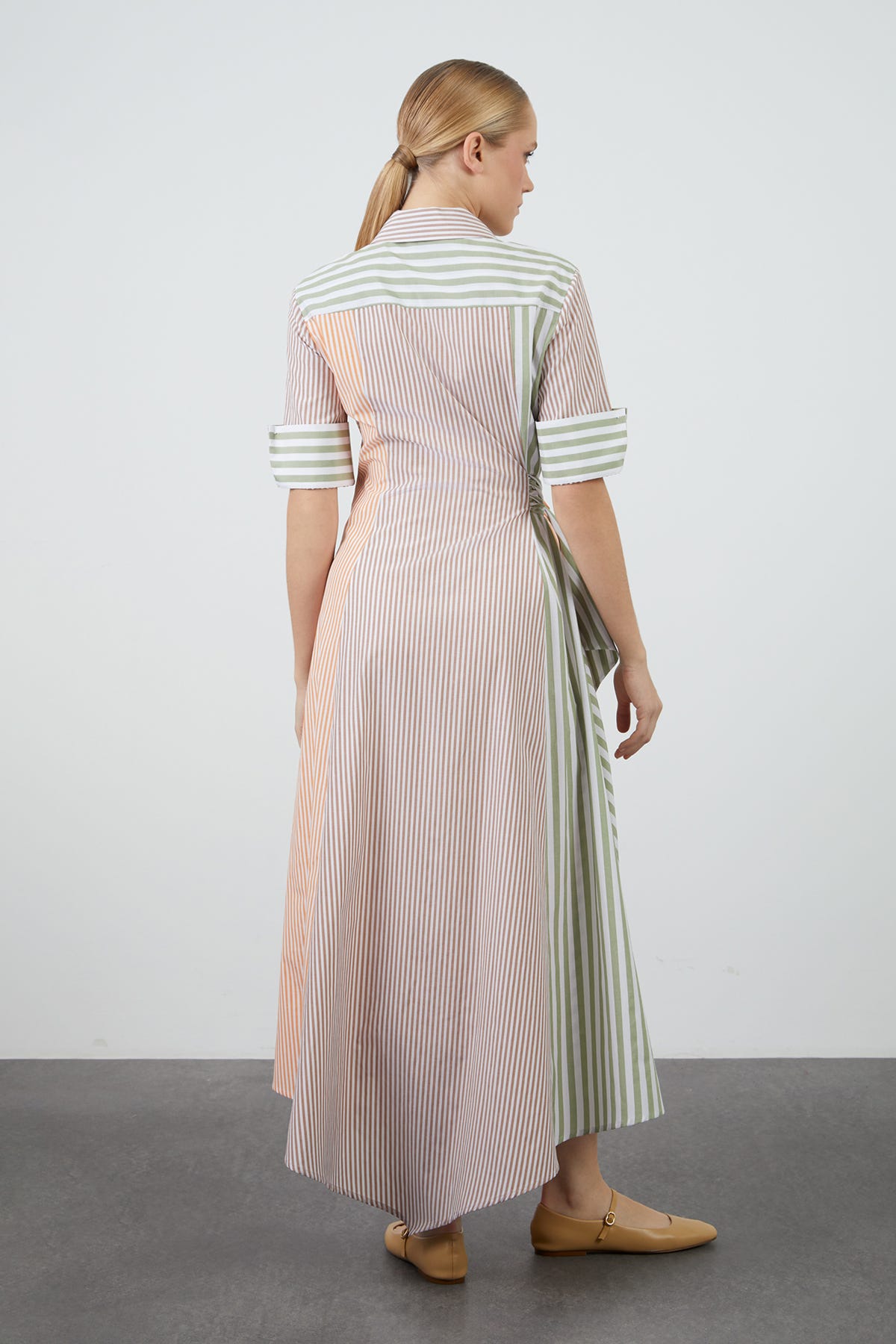 Gömlek Yaka Kısa Kollu Uzun Elbise