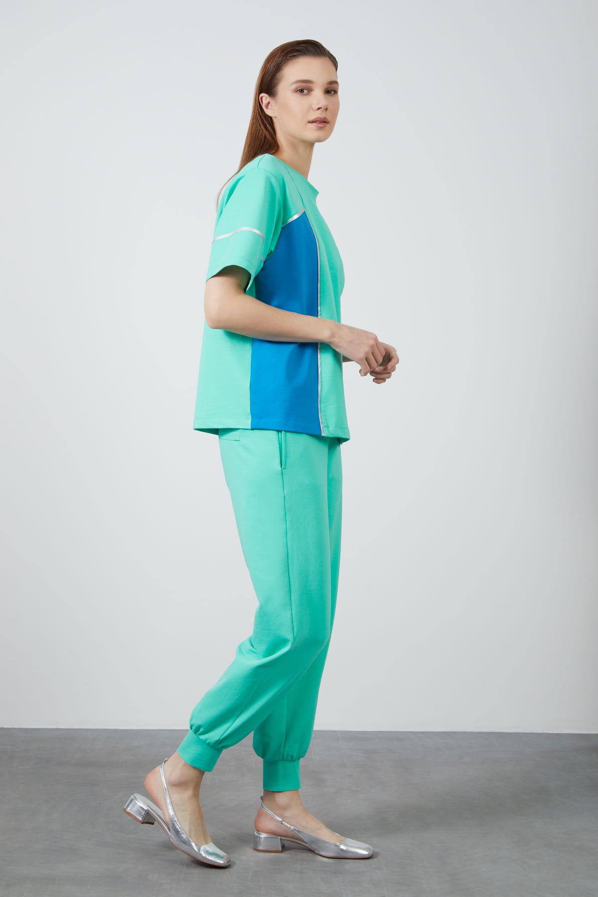 Biye Detaylı Koyu Eşofman Takım