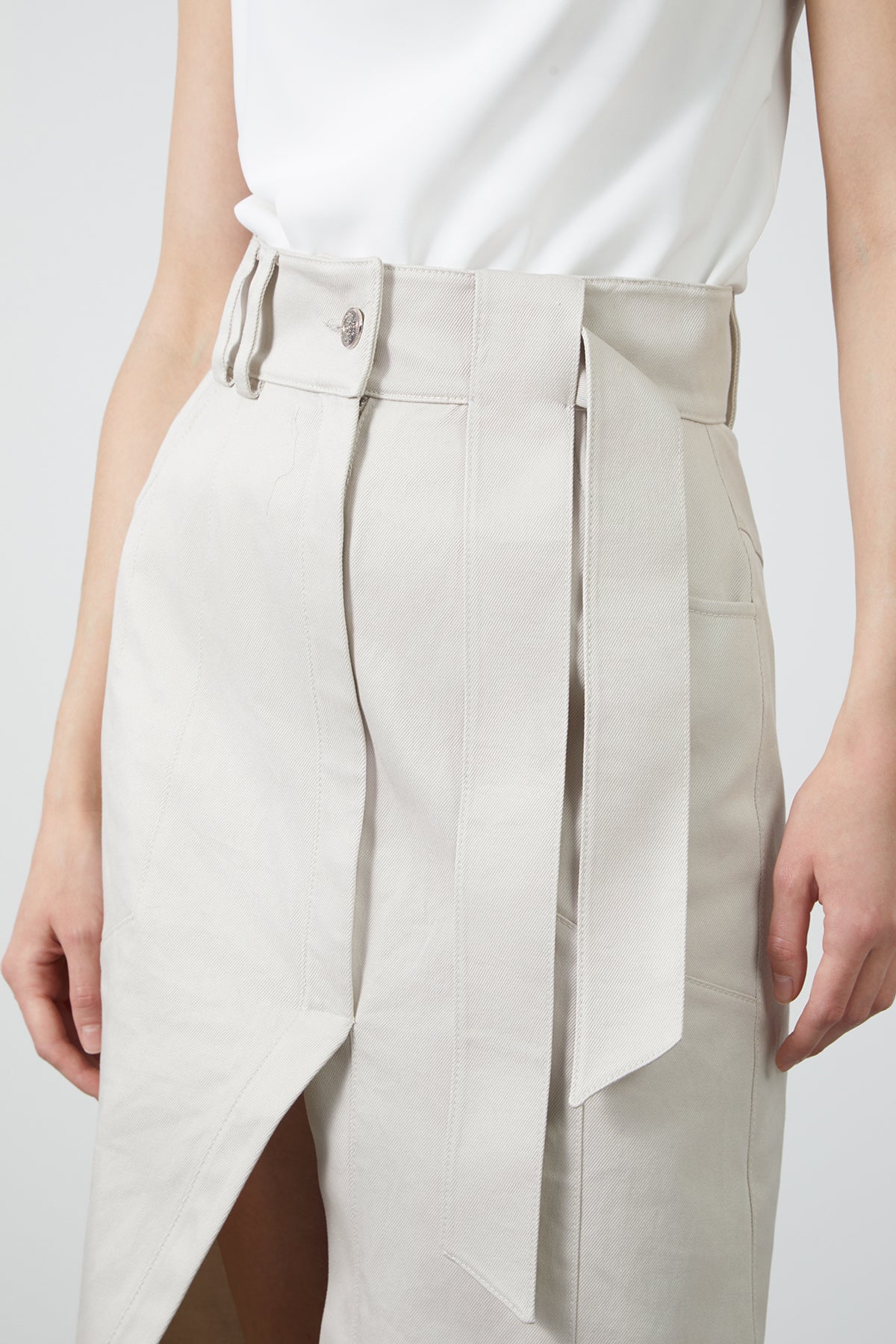 Asimetrik Yırtmaçlı Etek