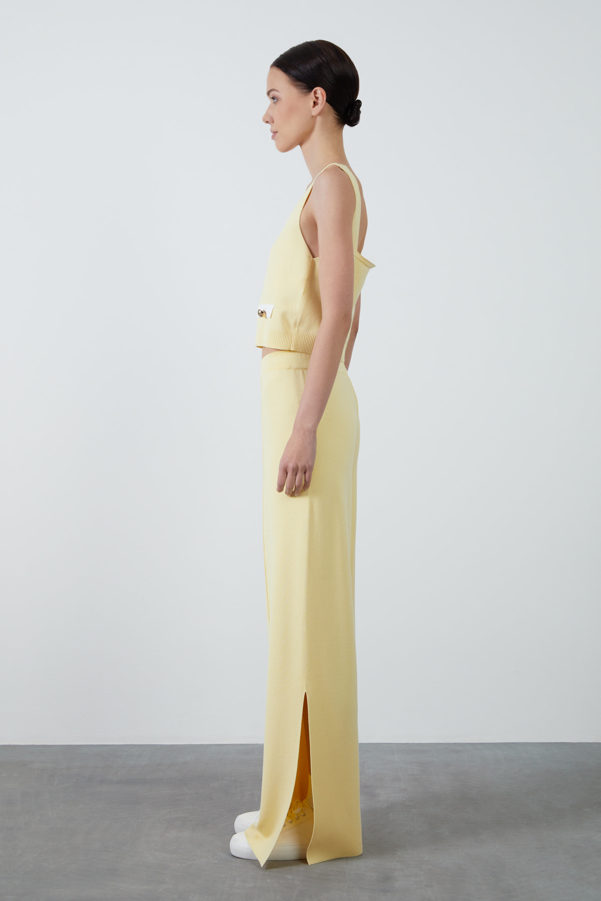 Düğme Detaylı Kare Yaka Kısa Crop