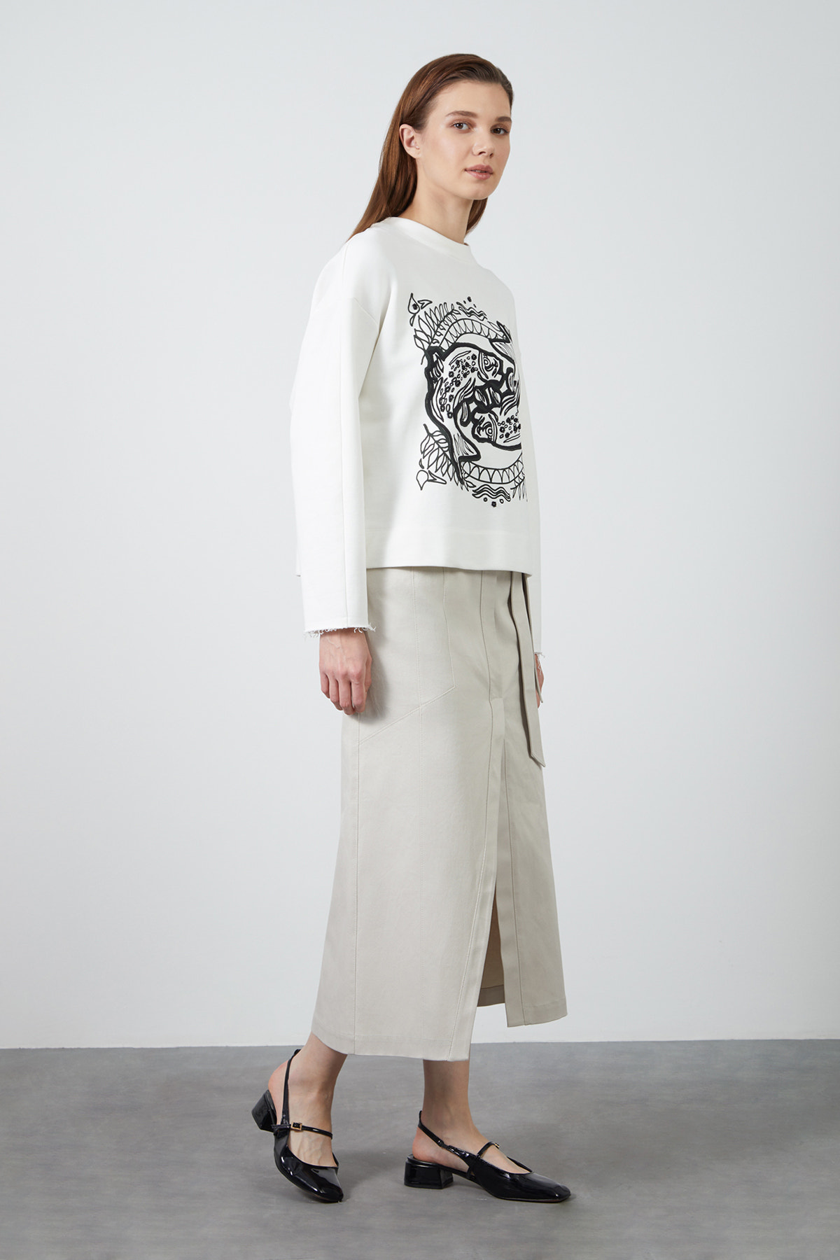 Baskı Ve İşleme Detaylı Sweatshirt