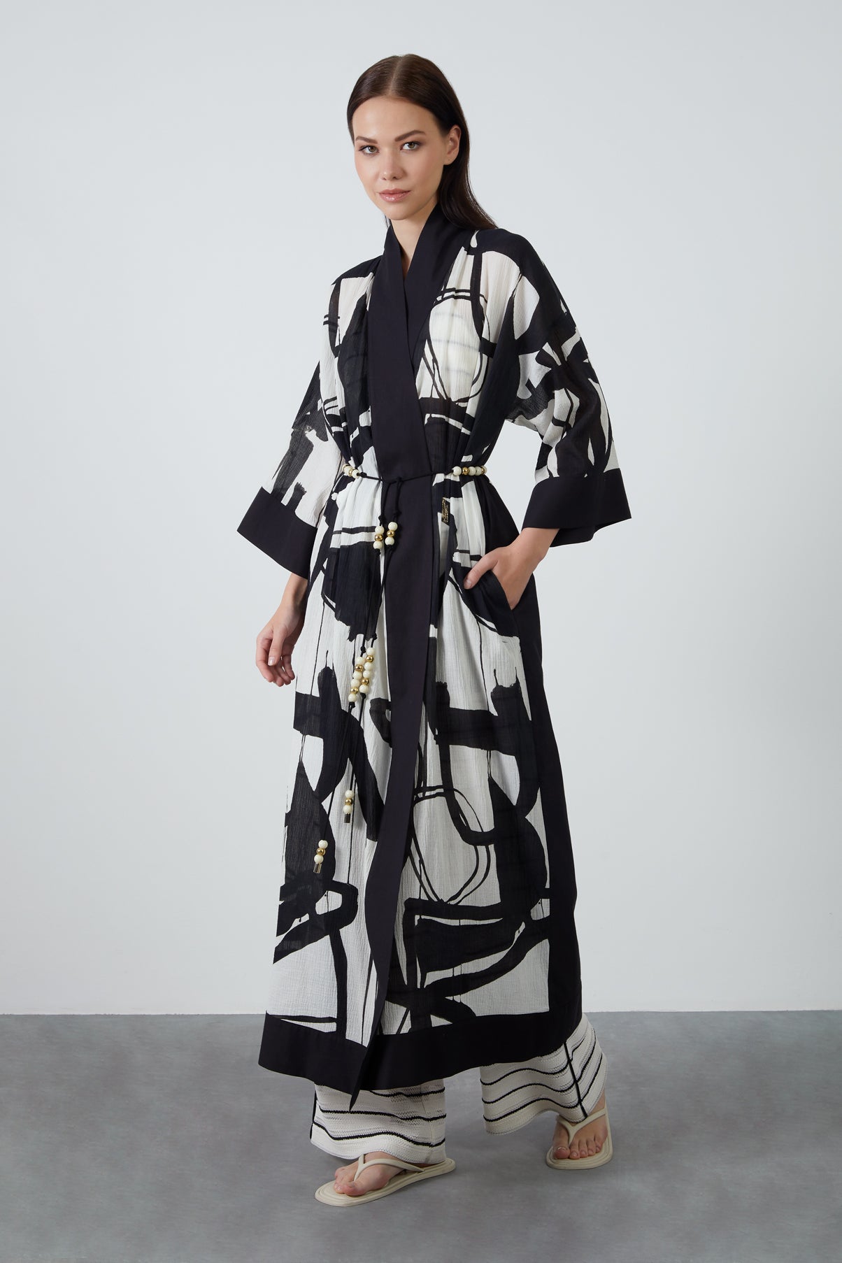 Boncuklu Kordon Detaylı Desenli Kimono