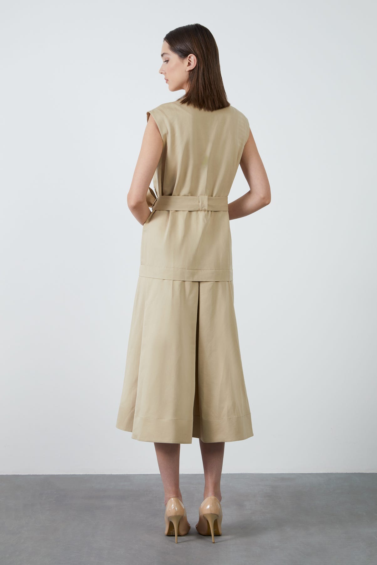 Dikiş Detaylı Cep Kenarı İşlemeli Midi Elbise