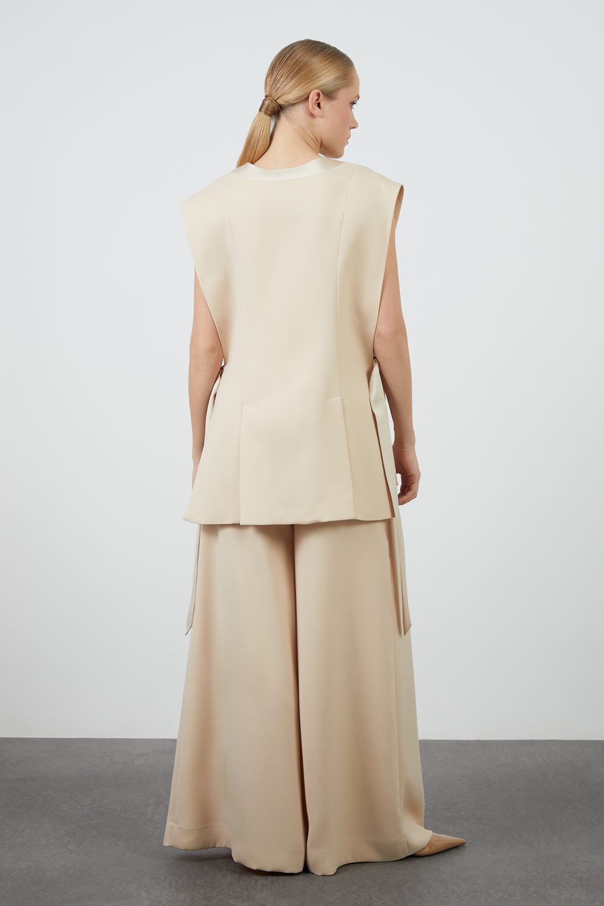 Tek Cep Detaylı V Yaka Ceket