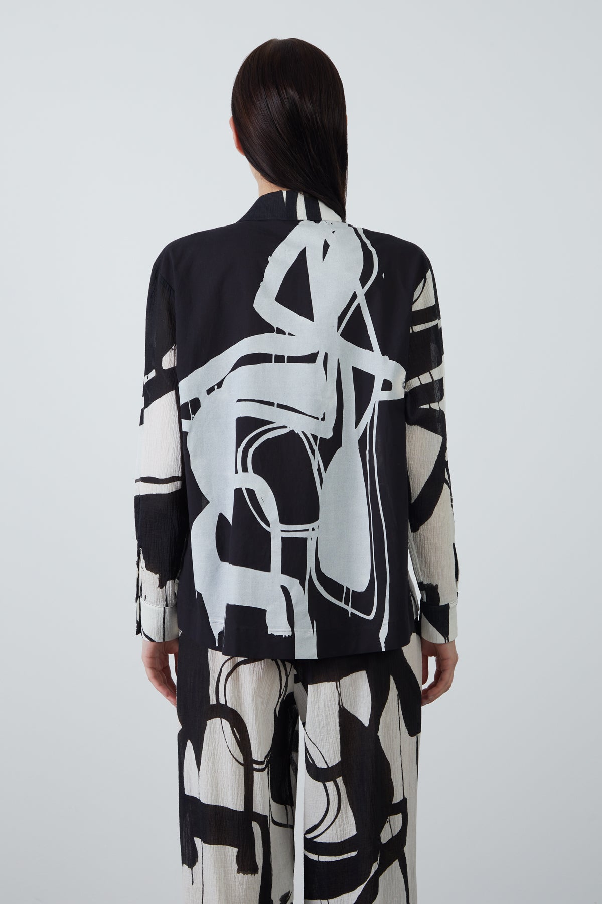 Boncuklu Kordon Detaylı Desenli Gömlek