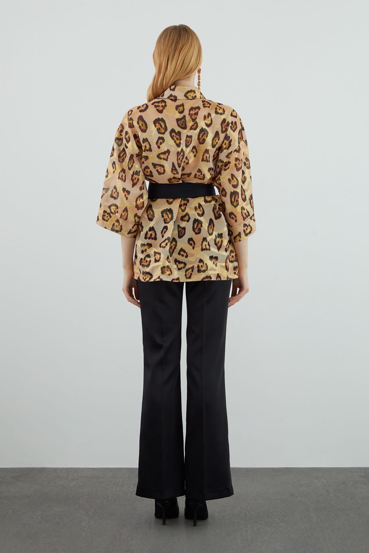 Truvakar Kol Kuşaklı Leopar Desenli Gömlek