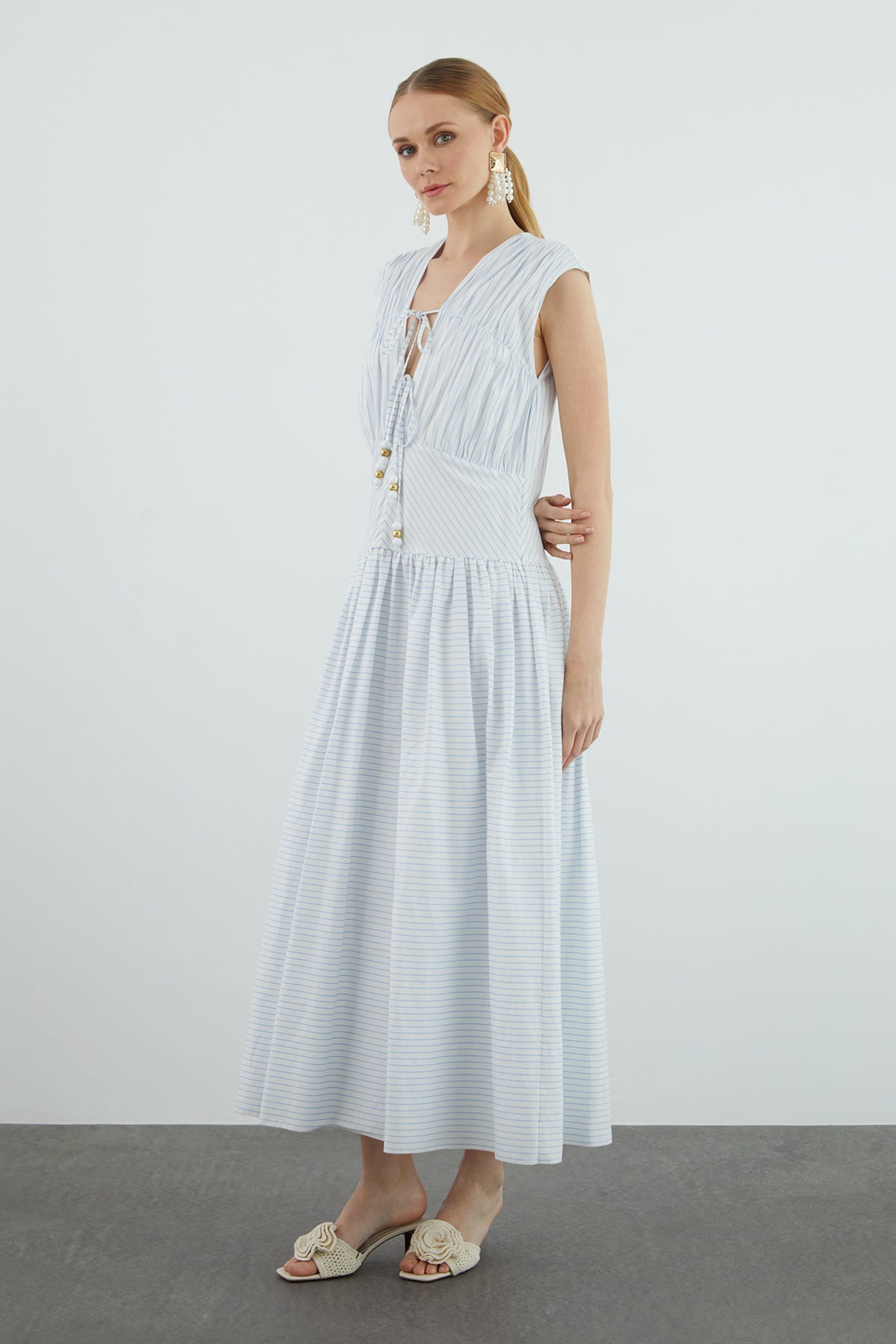 Bağucu İşlemeli Çizgili Maxi Elbise