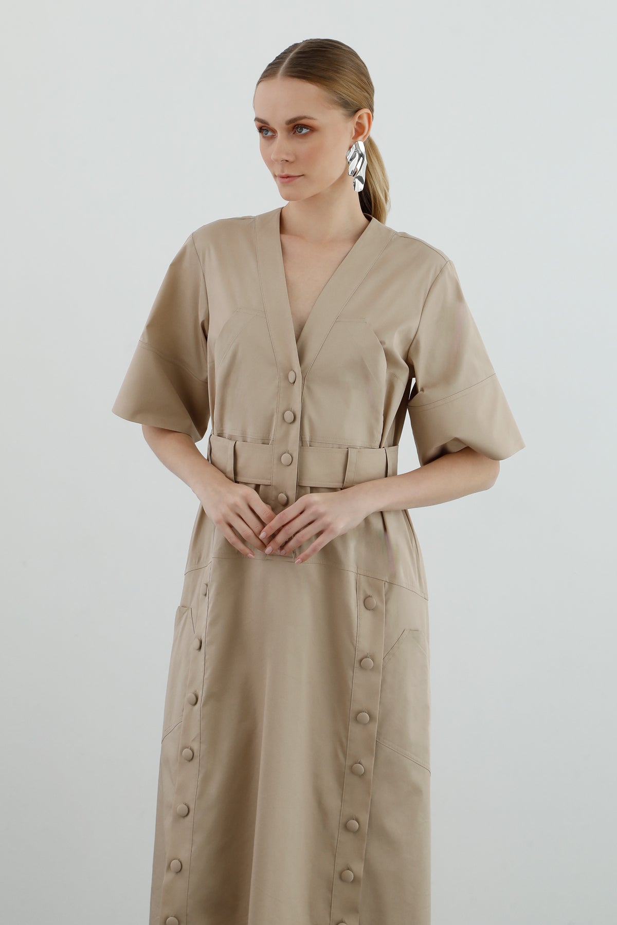 Düğme Detaylı Cepli Midi Elbise