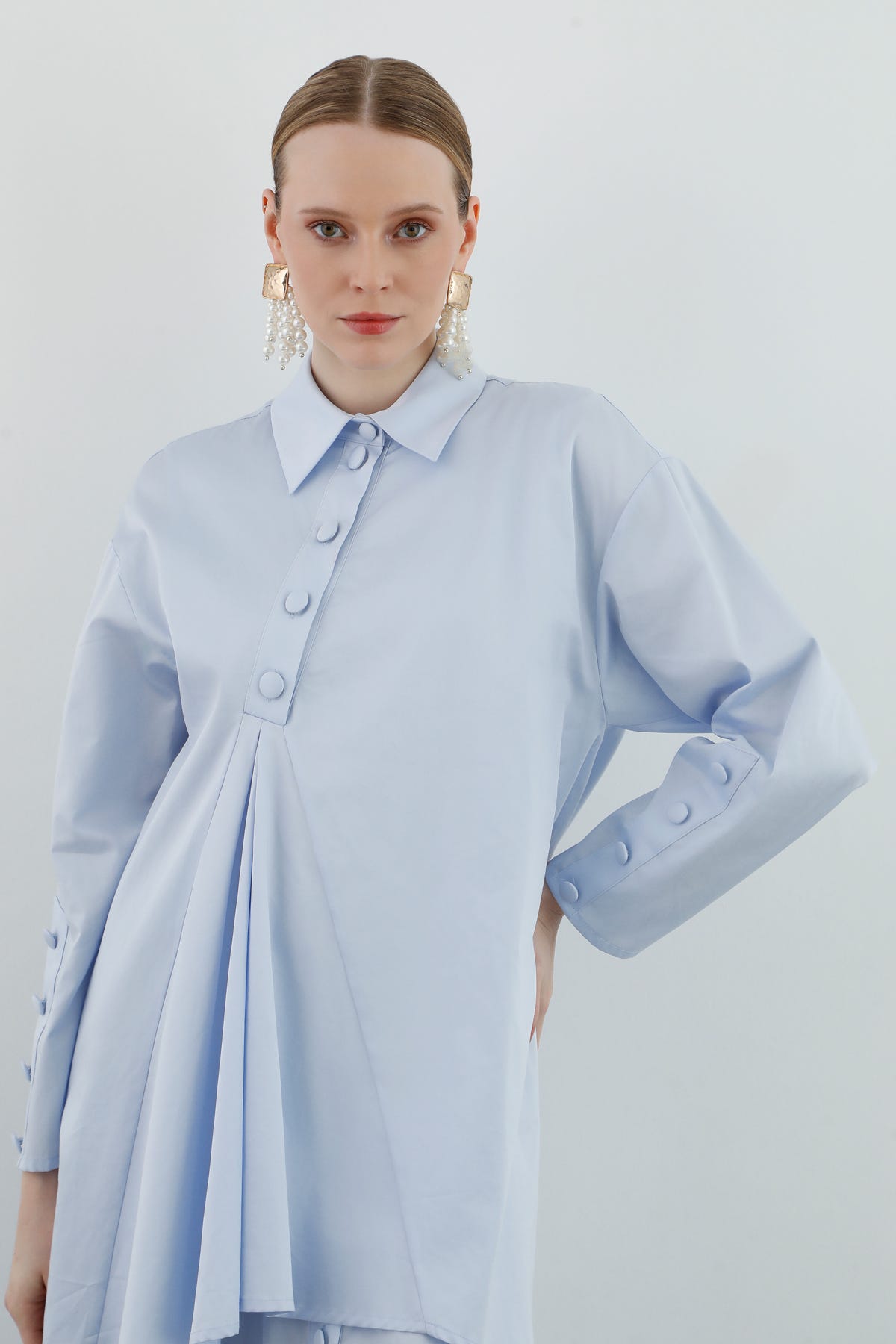 Asimetrik Düğme Detaylı Uzun Kollu Gömlek Midi Elbise