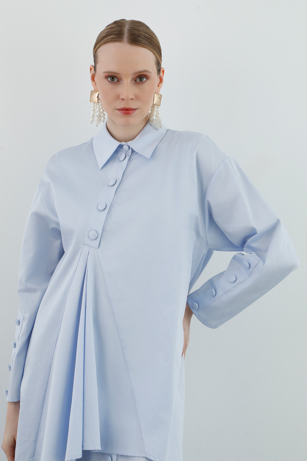 Asimetrik Düğme Detaylı Uzun Kollu Gömlek Midi Elbise