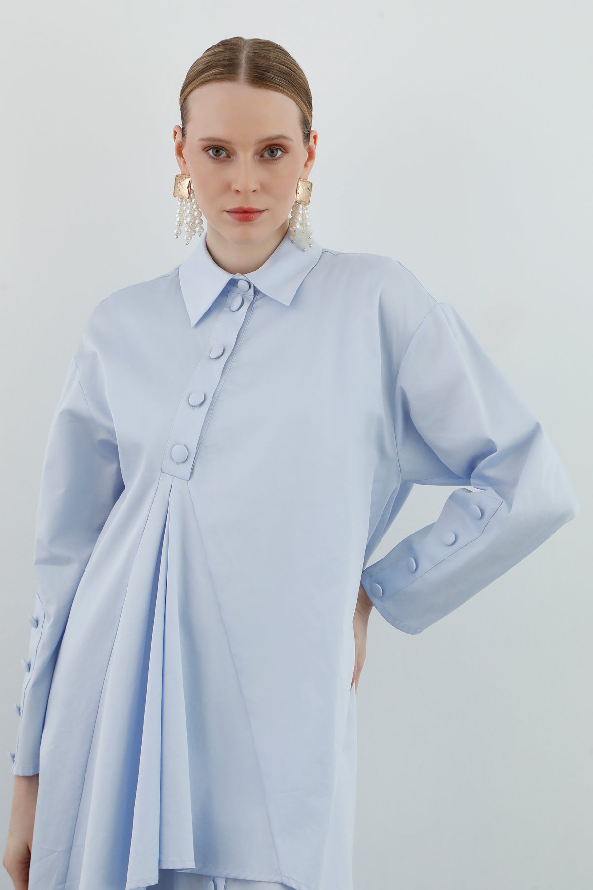 Asimetrik Düğme Detaylı Uzun Kollu Gömlek Elbise