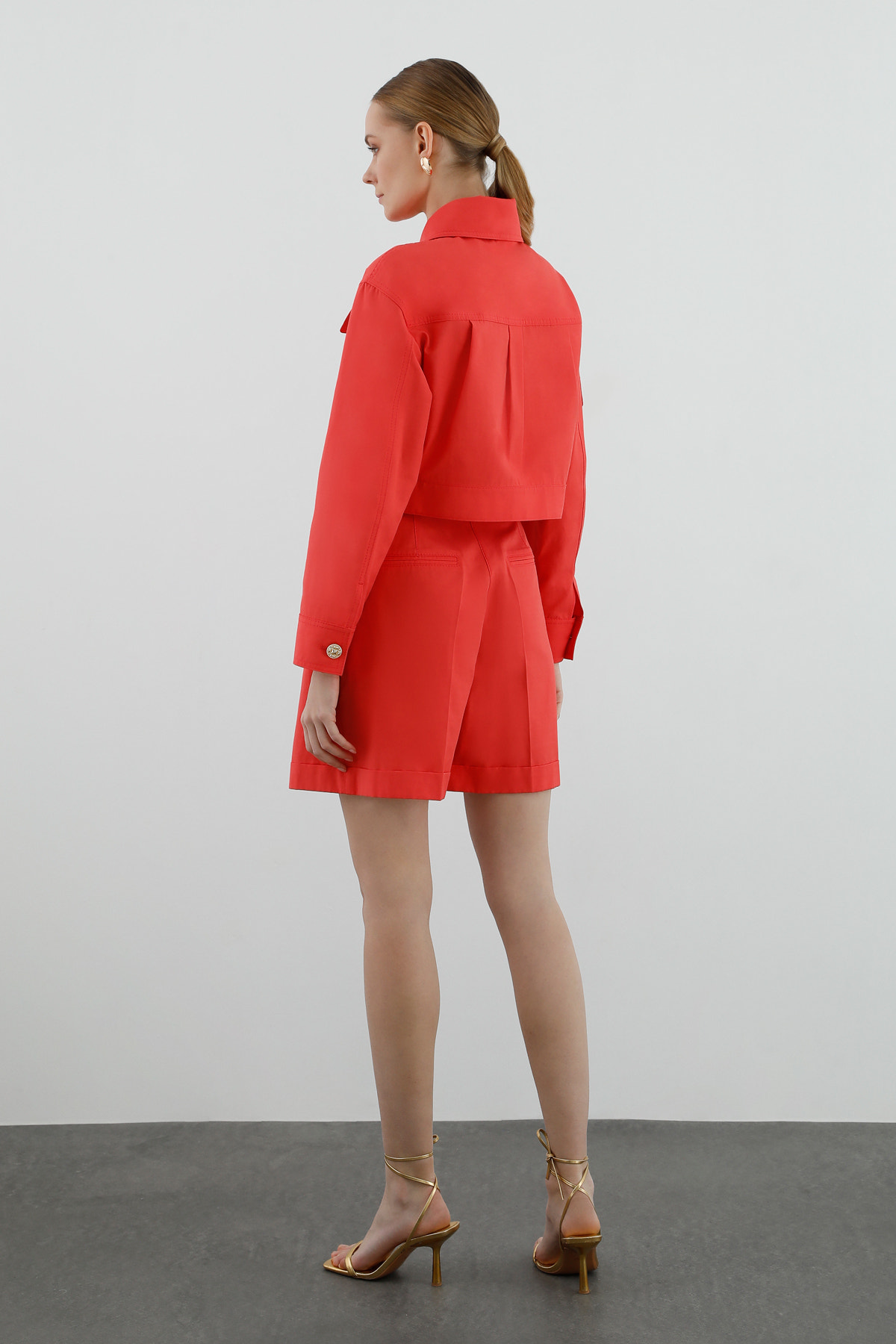 Kemeri Düğme Detaylı Şort