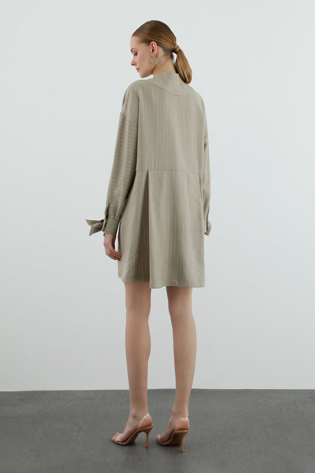 Fiyonk Detaylı Mini Elbise