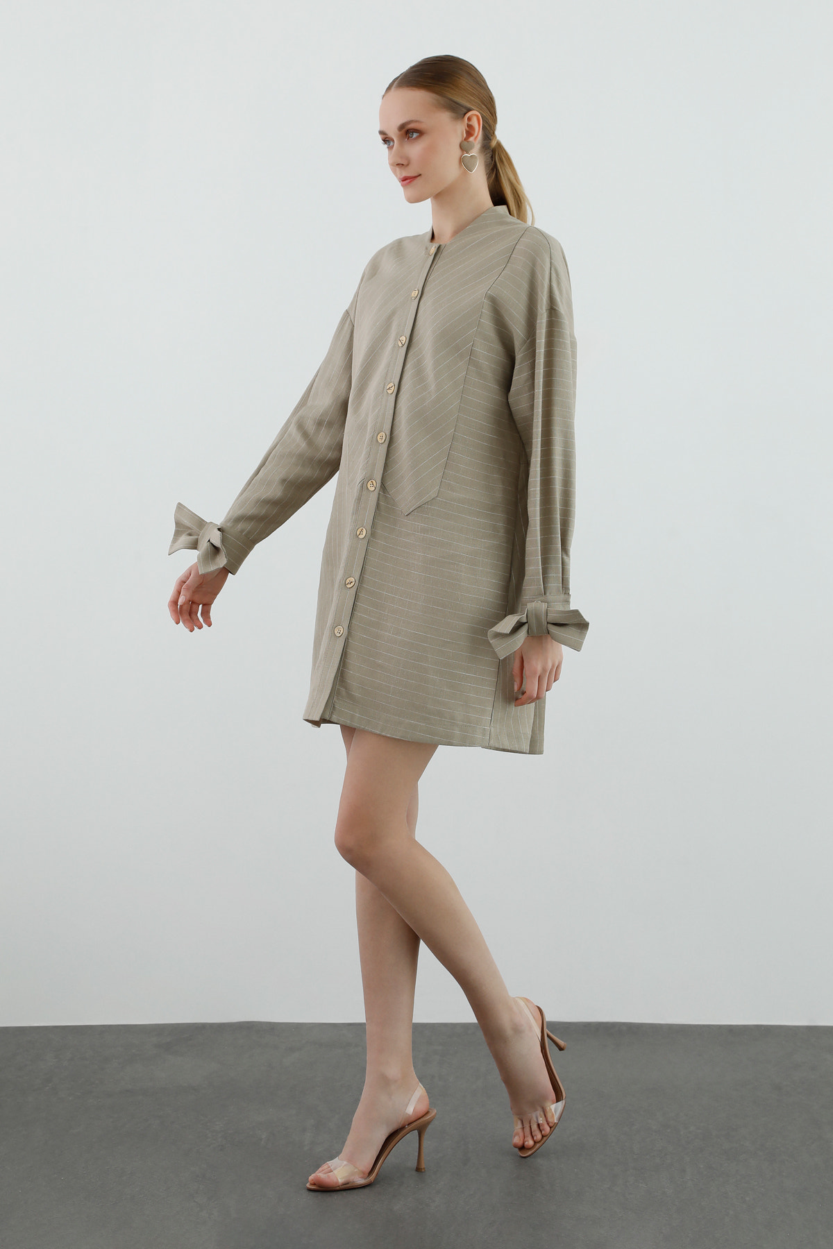 Fiyonk Detaylı Mini Elbise