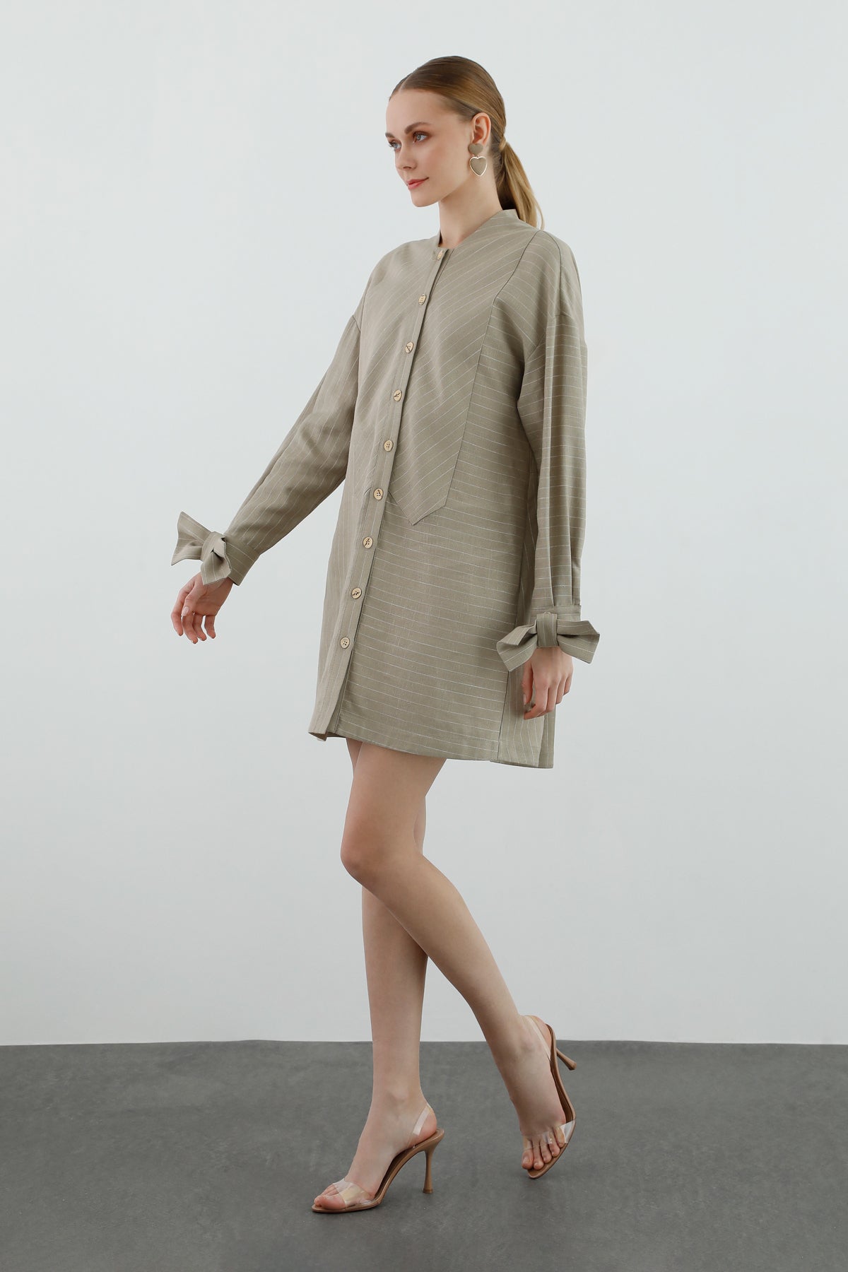 Fiyonk Detaylı Mini Elbise