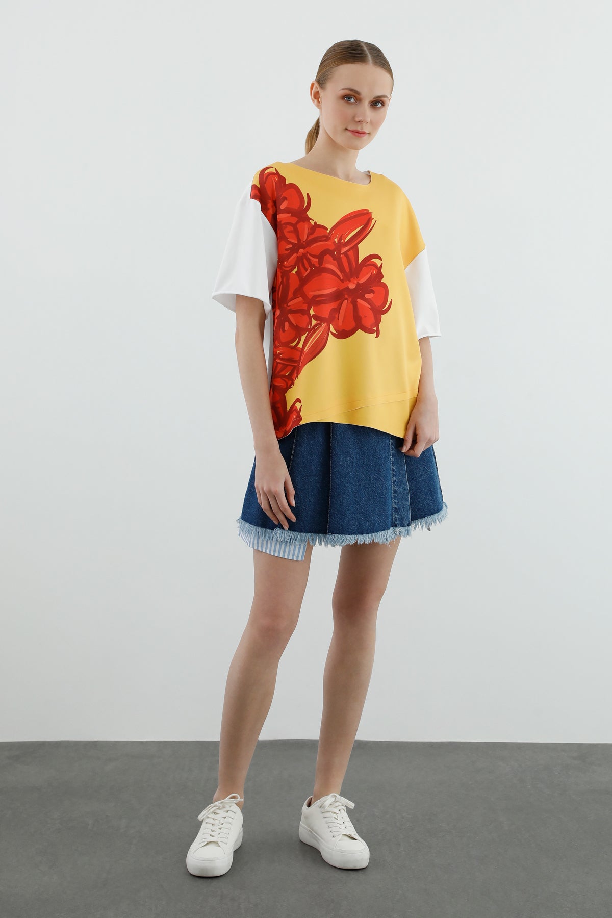 Baskı Detaylı Düşük Omuzlu T-shirt