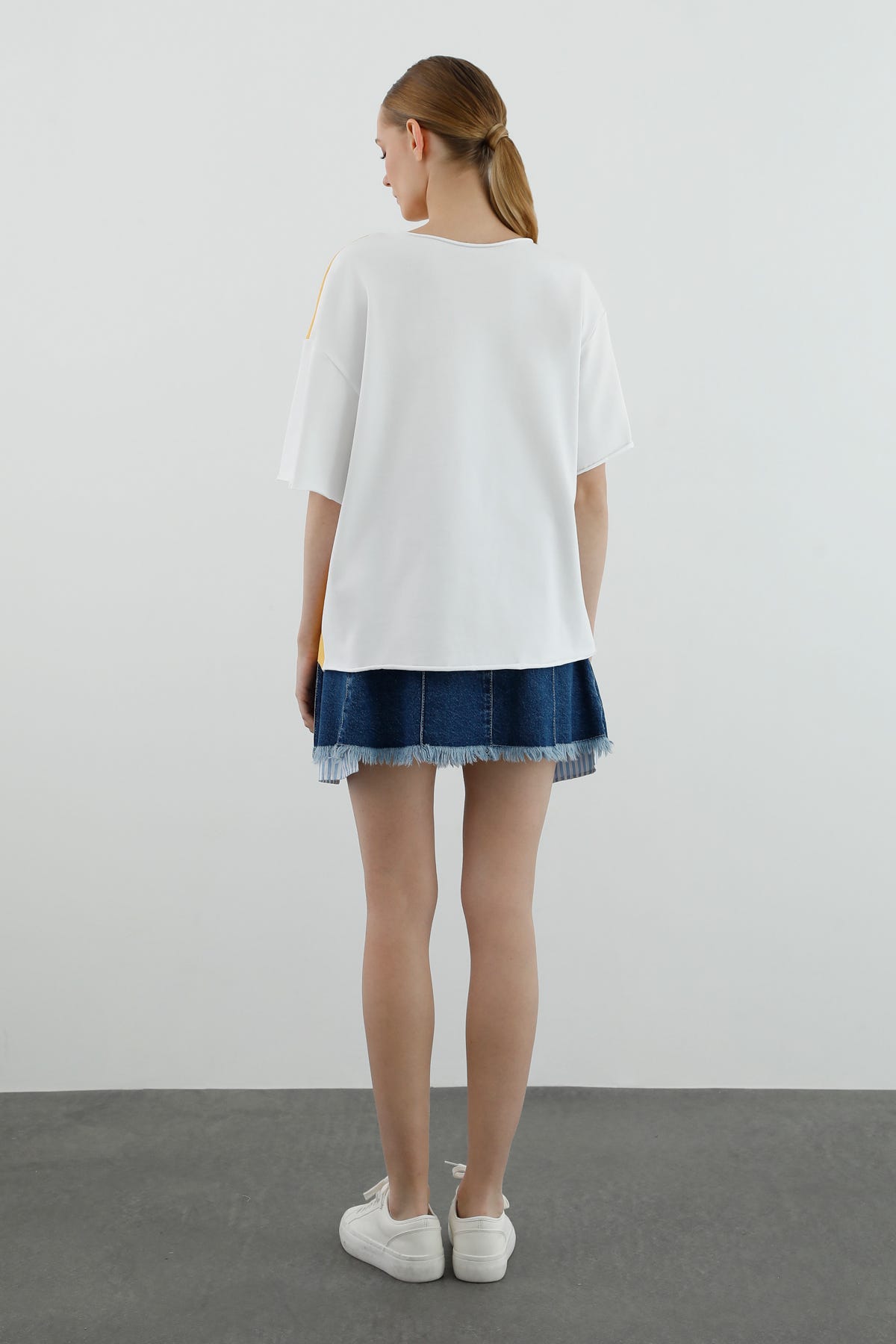 Baskı Detaylı Düşük Omuzlu T-shirt