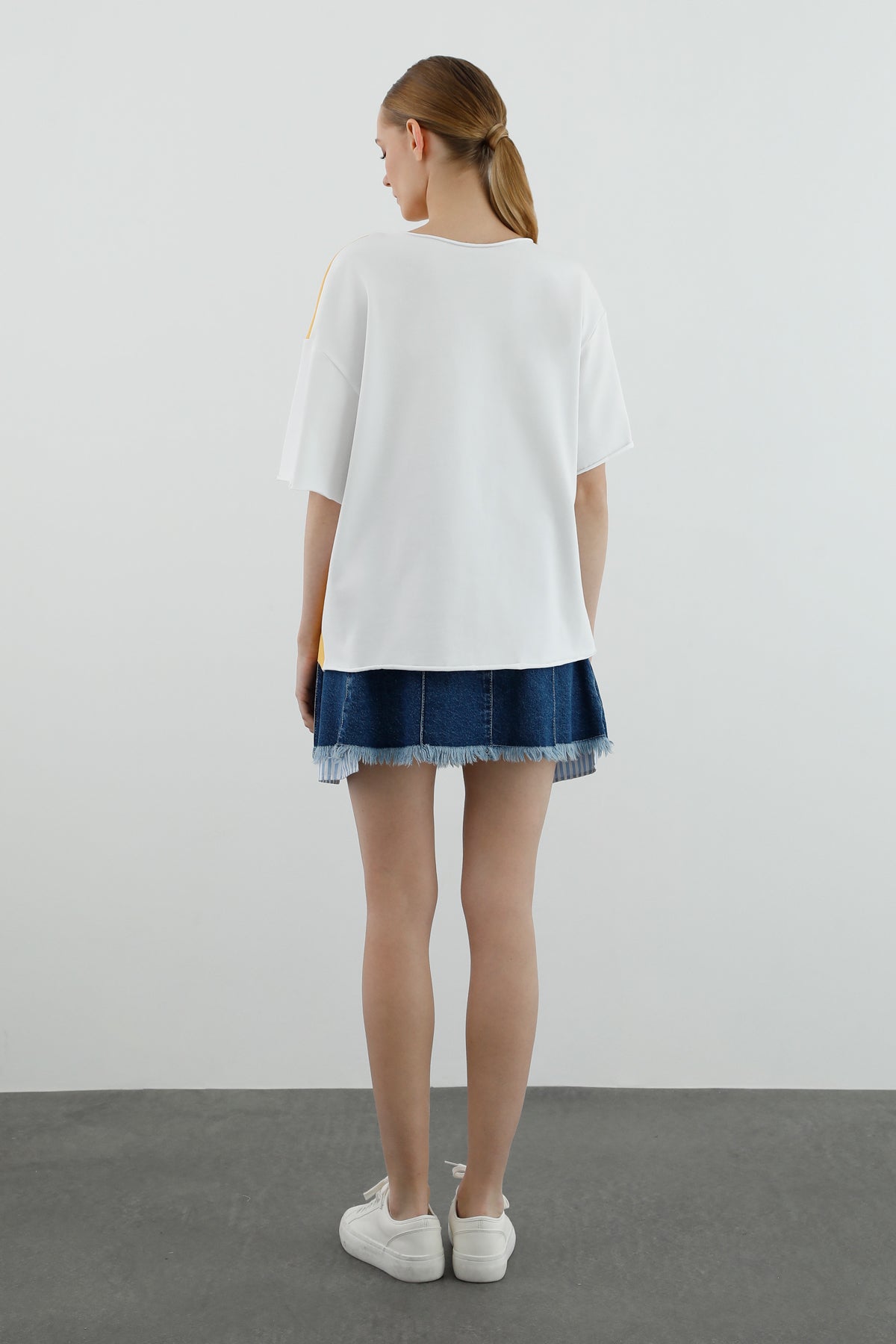 Baskı Detaylı Düşük Omuzlu T-shirt