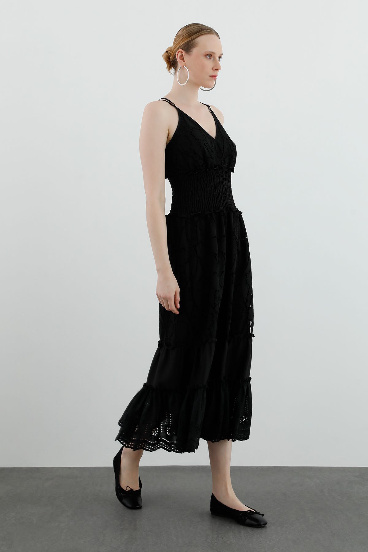 Sırtı Çapraz Askılı Midi Elbise