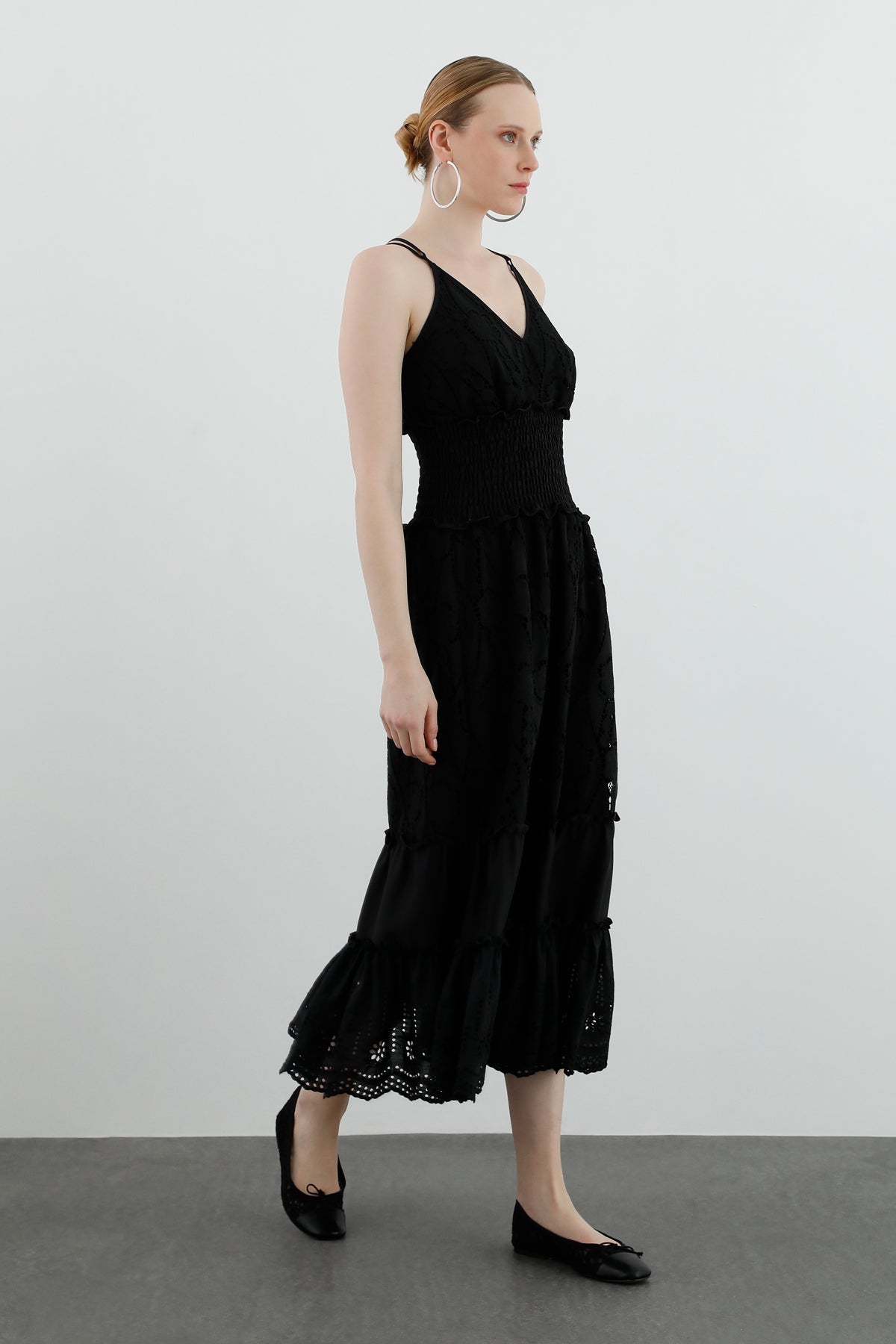 Sırtı Çapraz Askılı Uzun Elbise