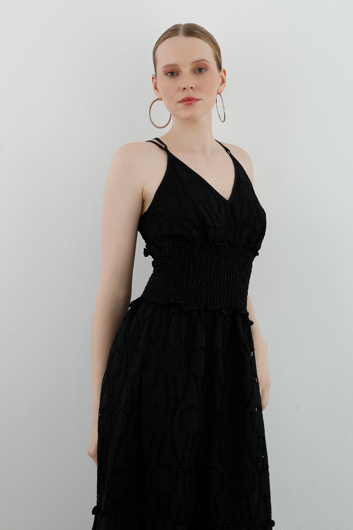 Sırtı Çapraz Askılı Midi Elbise