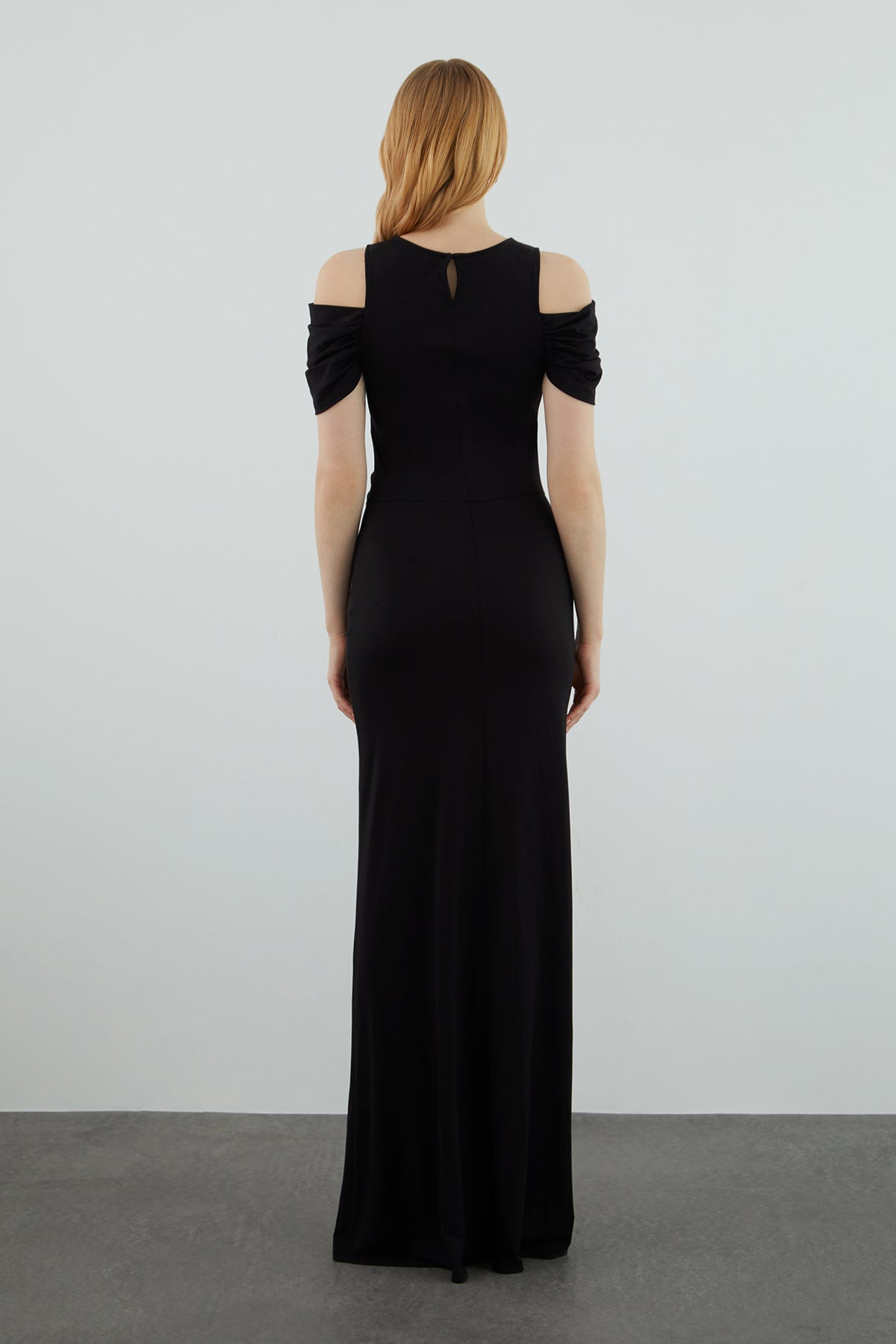 Büzgü Detaylı Uzun Jarse Elbise