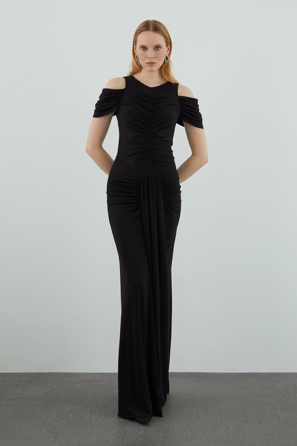 Büzgü Detaylı Uzun Jarse Elbise