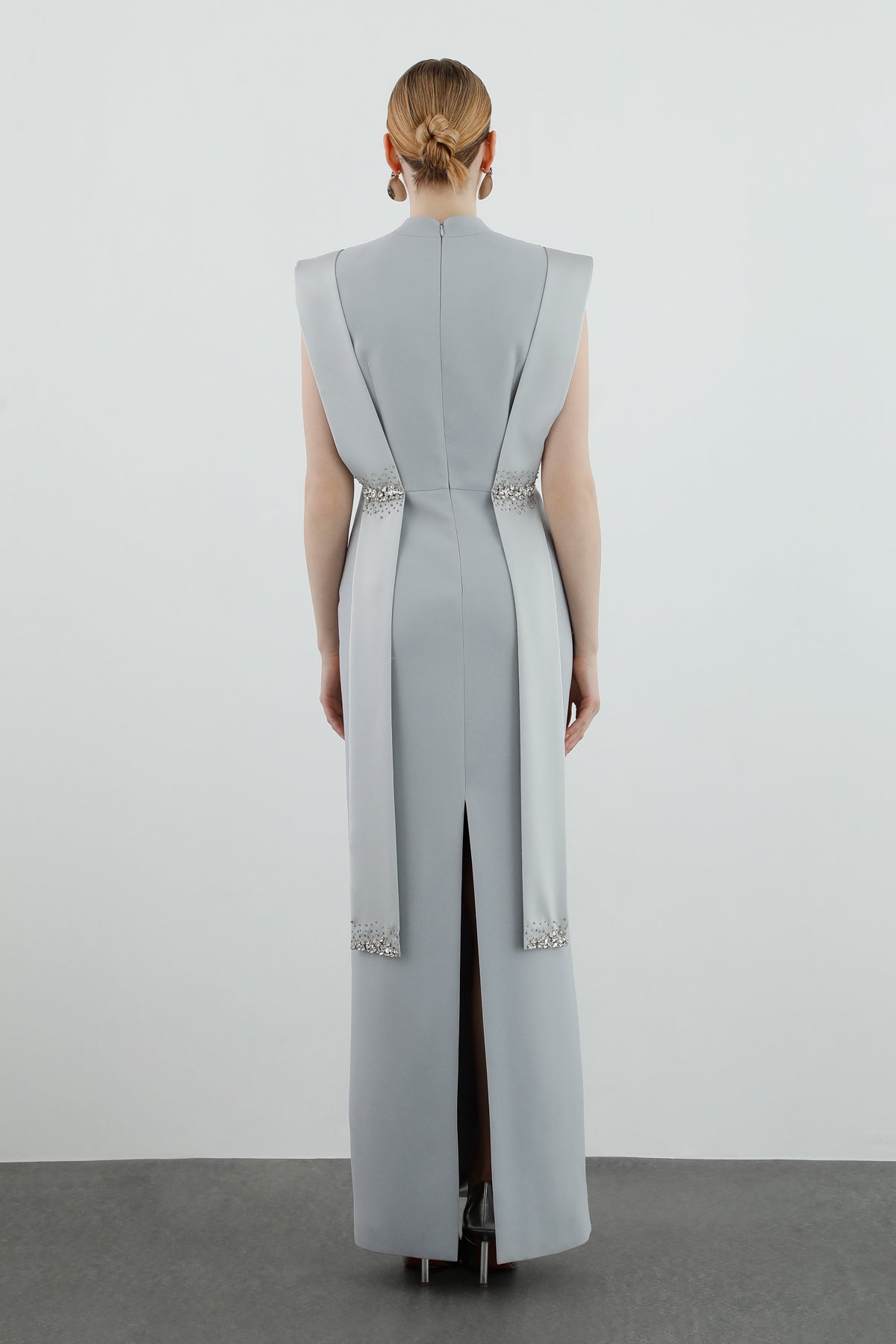 Dantel Detaylı Seyyar Kuşaklı Elbise