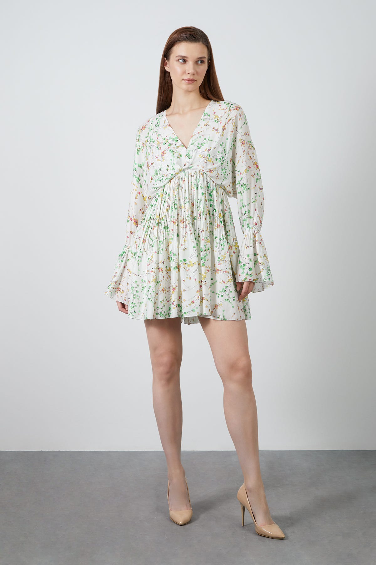 Çiçek Desenli V Yaka Uzun Kollu Mini Elbise