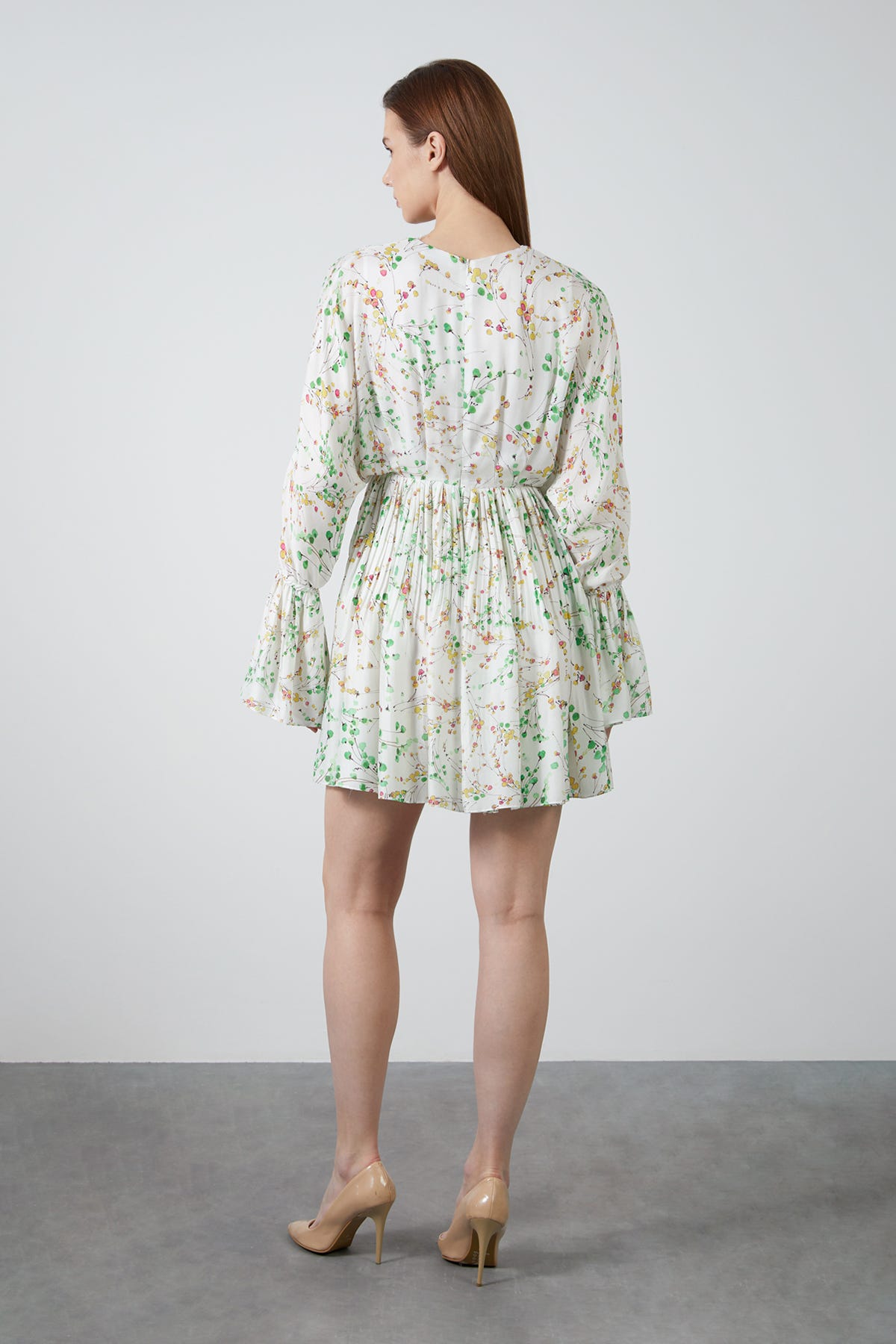 Çiçek Desenli V Yaka Uzun Kollu Mini Elbise