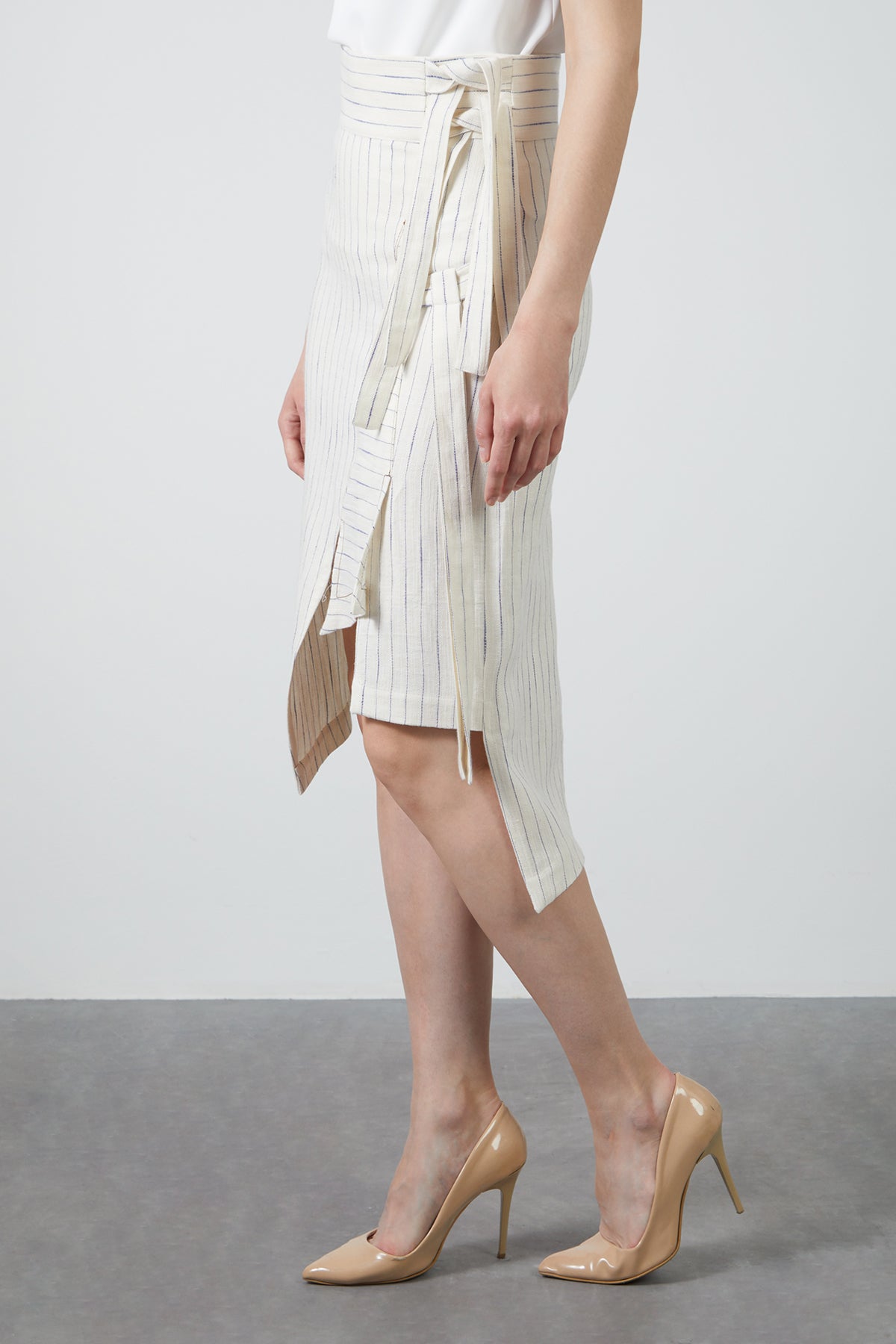 Bağlama Detaylı Asimetrik Etek