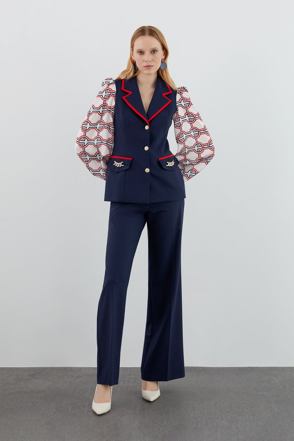 Cepler Zincir Aksesuar Detaylı Palazzo Pantolonlu Takım