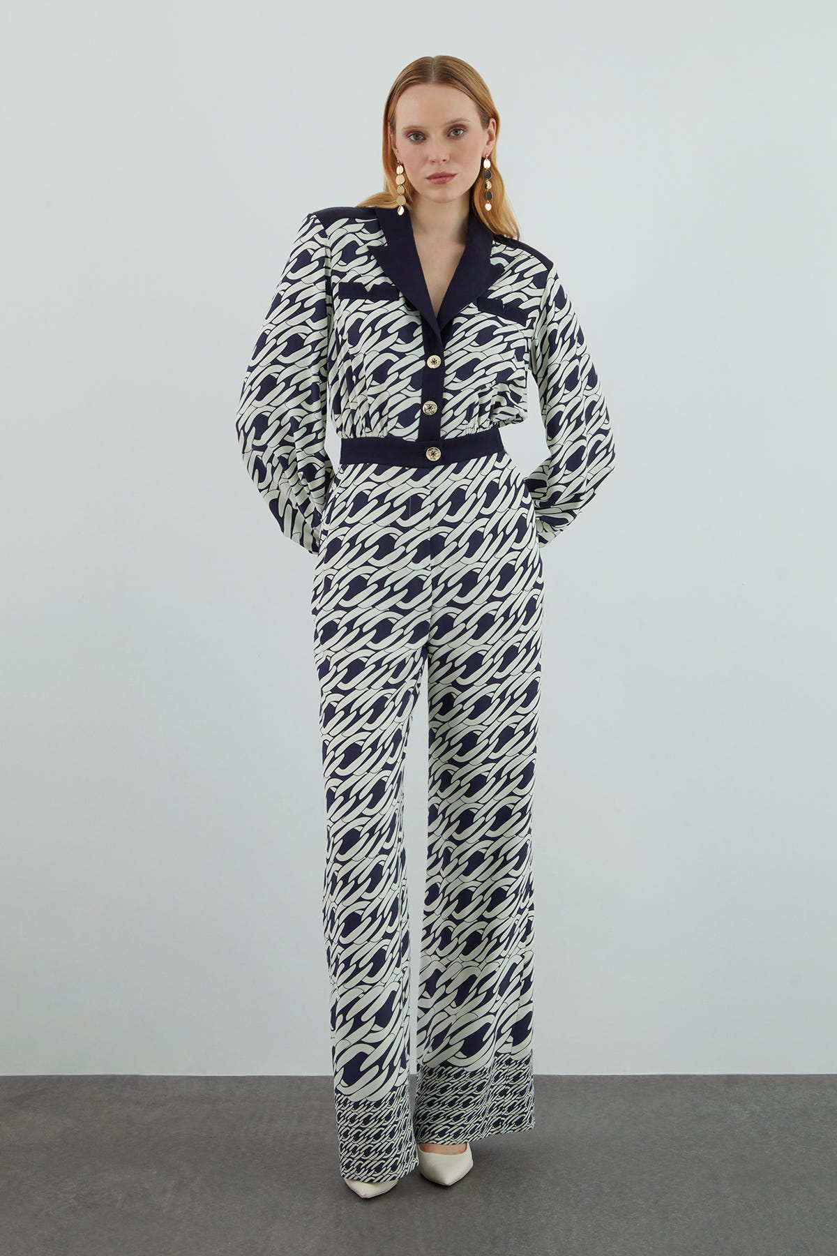 Yaka Detaylı Metal Düğmeli Desenli Tulum